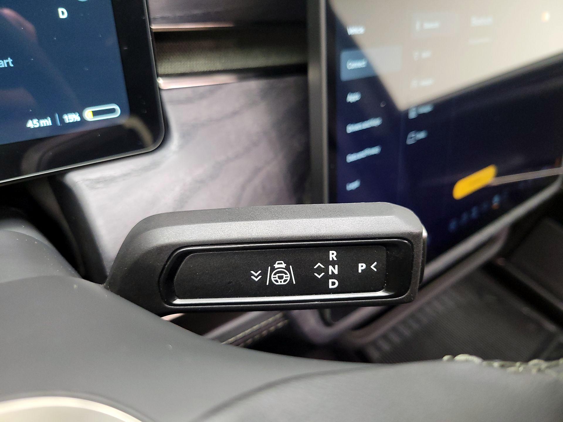 Thumbnail: 2022 Rivian R1T - 18