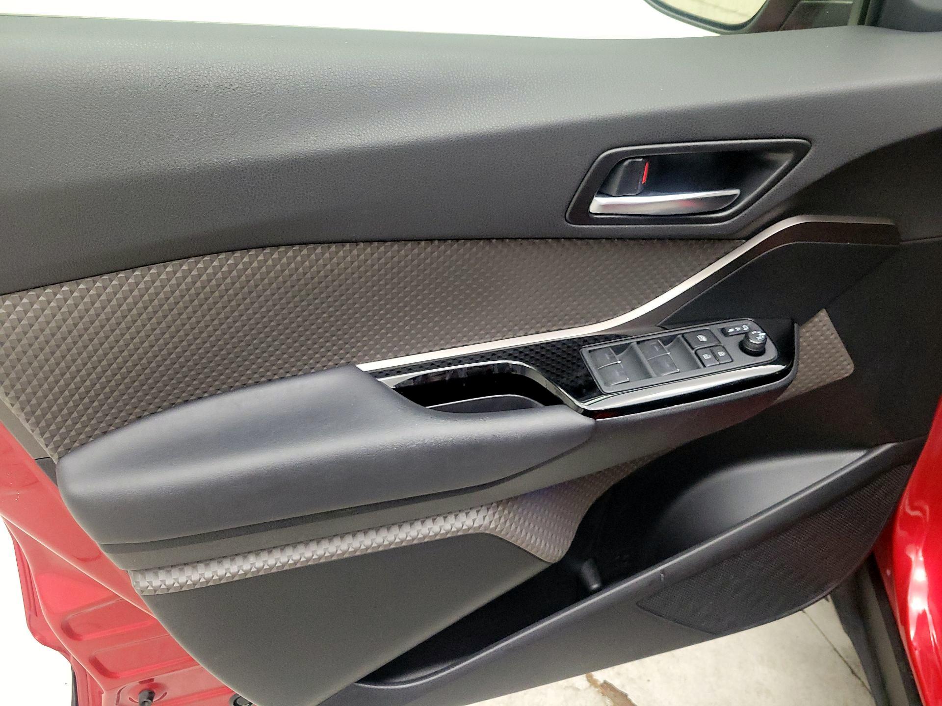 Thumbnail: 2021 Toyota C-HR - 12