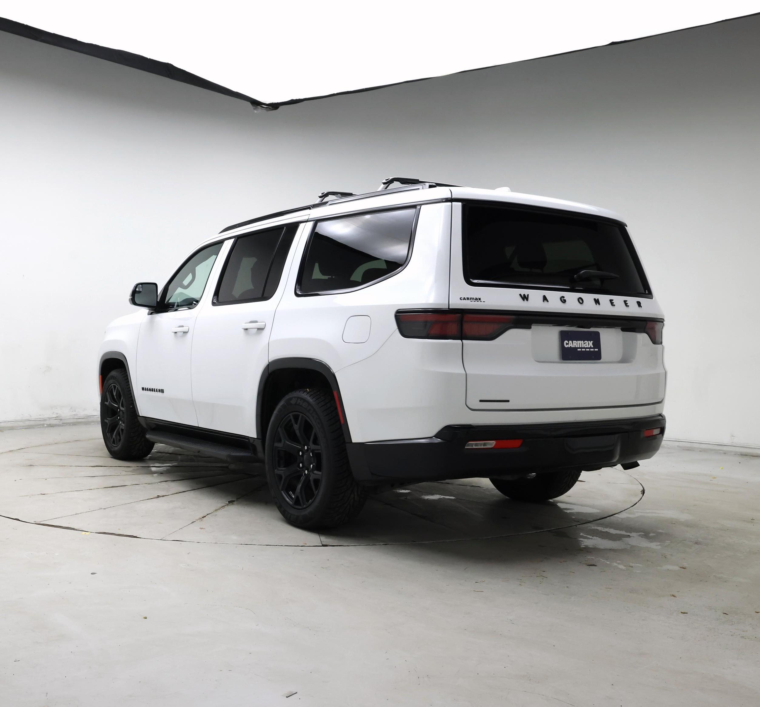 Thumbnail: 2023 Jeep Wagoneer - 2