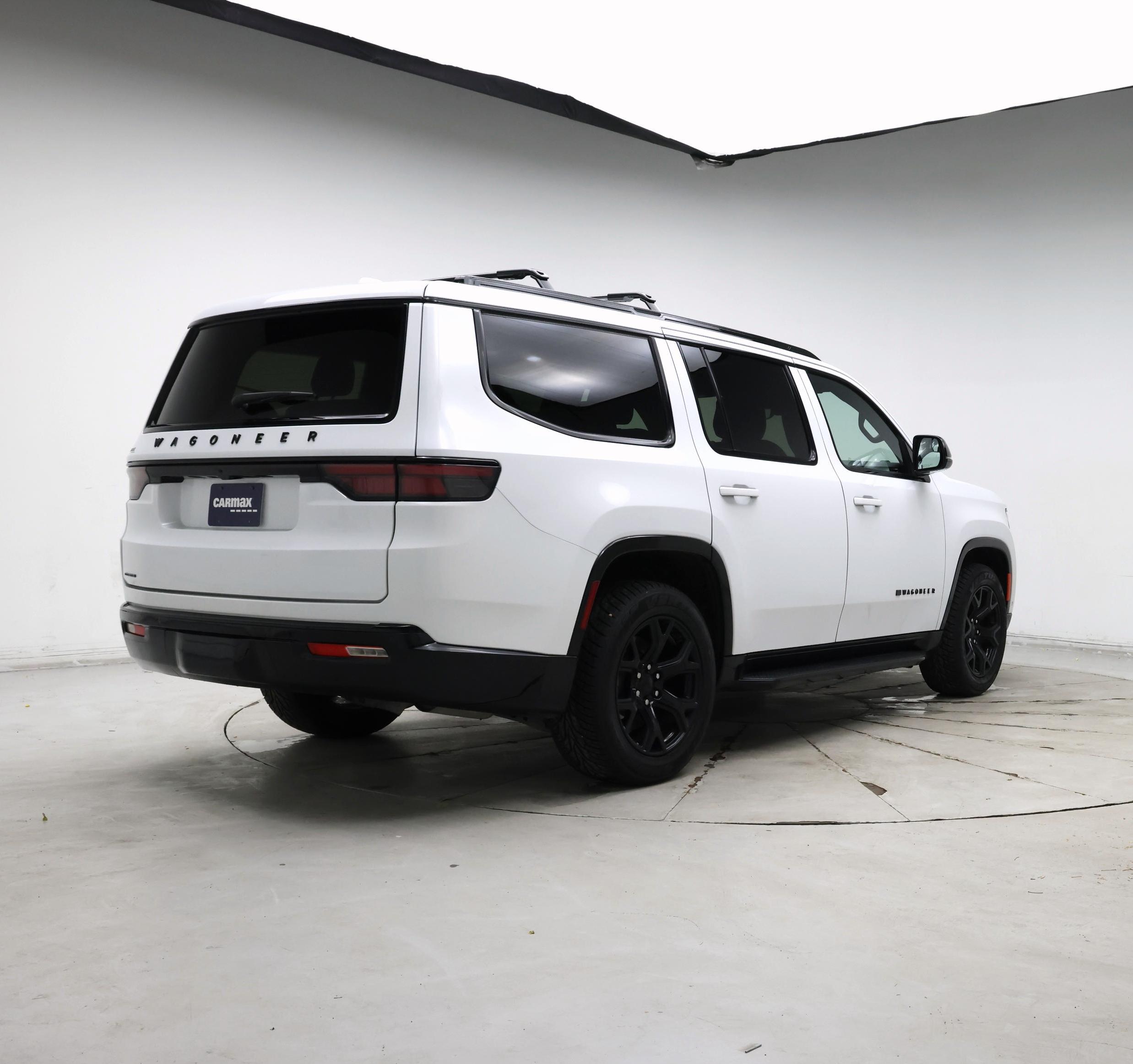 Thumbnail: 2023 Jeep Wagoneer - 8