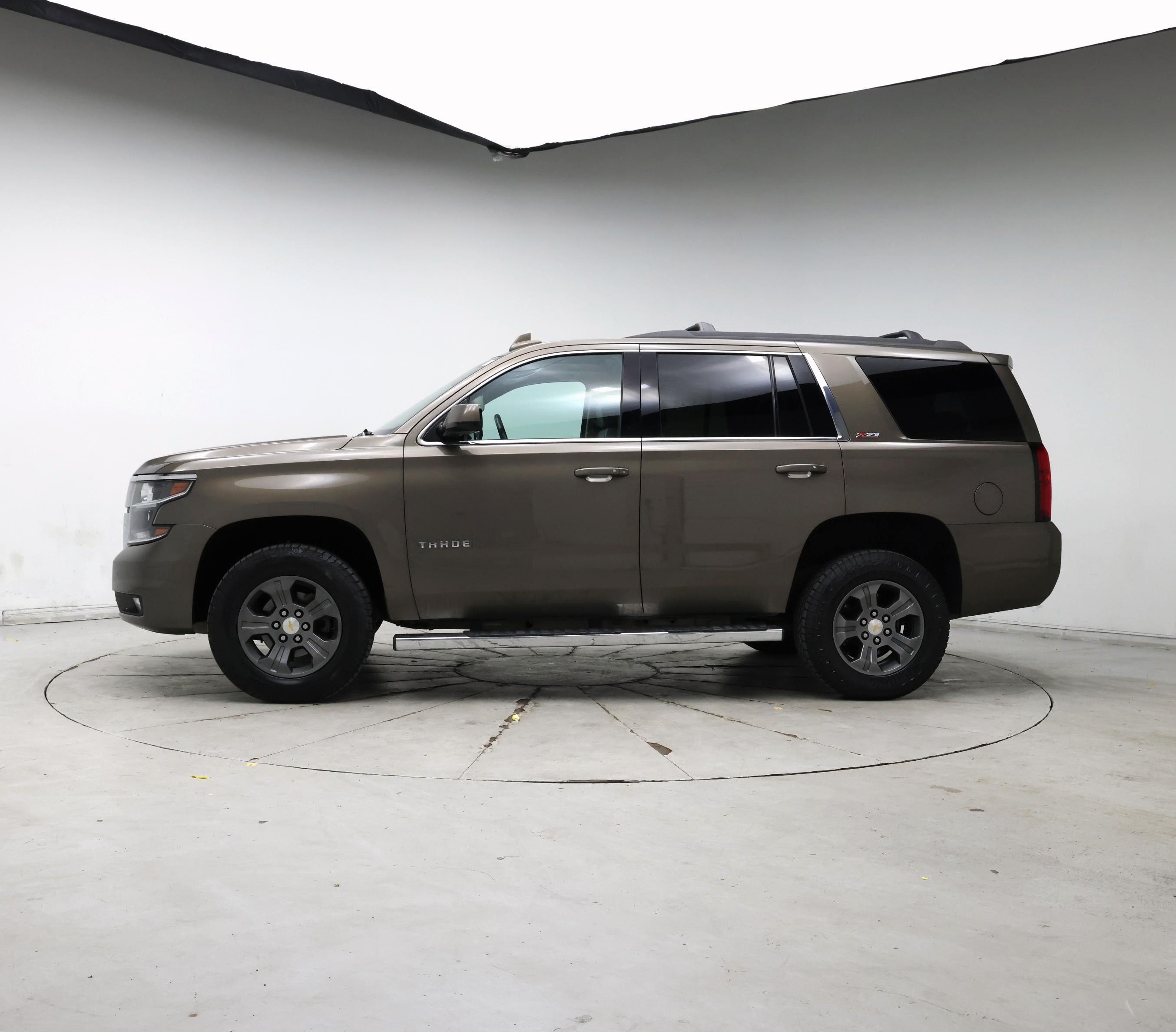 Thumbnail: 2015 Chevrolet Tahoe - 3