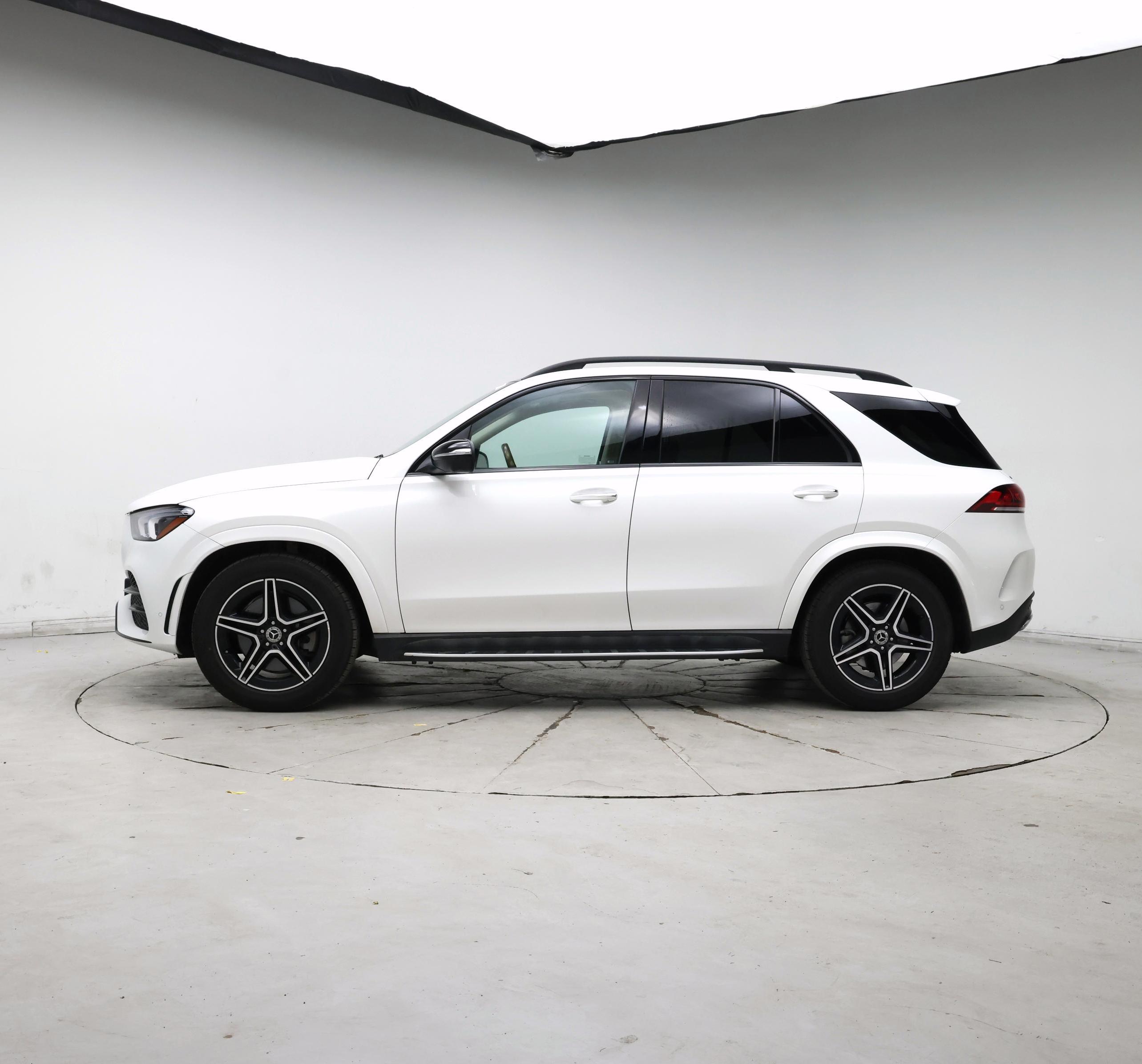 Thumbnail: 2023 Mercedes-Benz GLE - 3