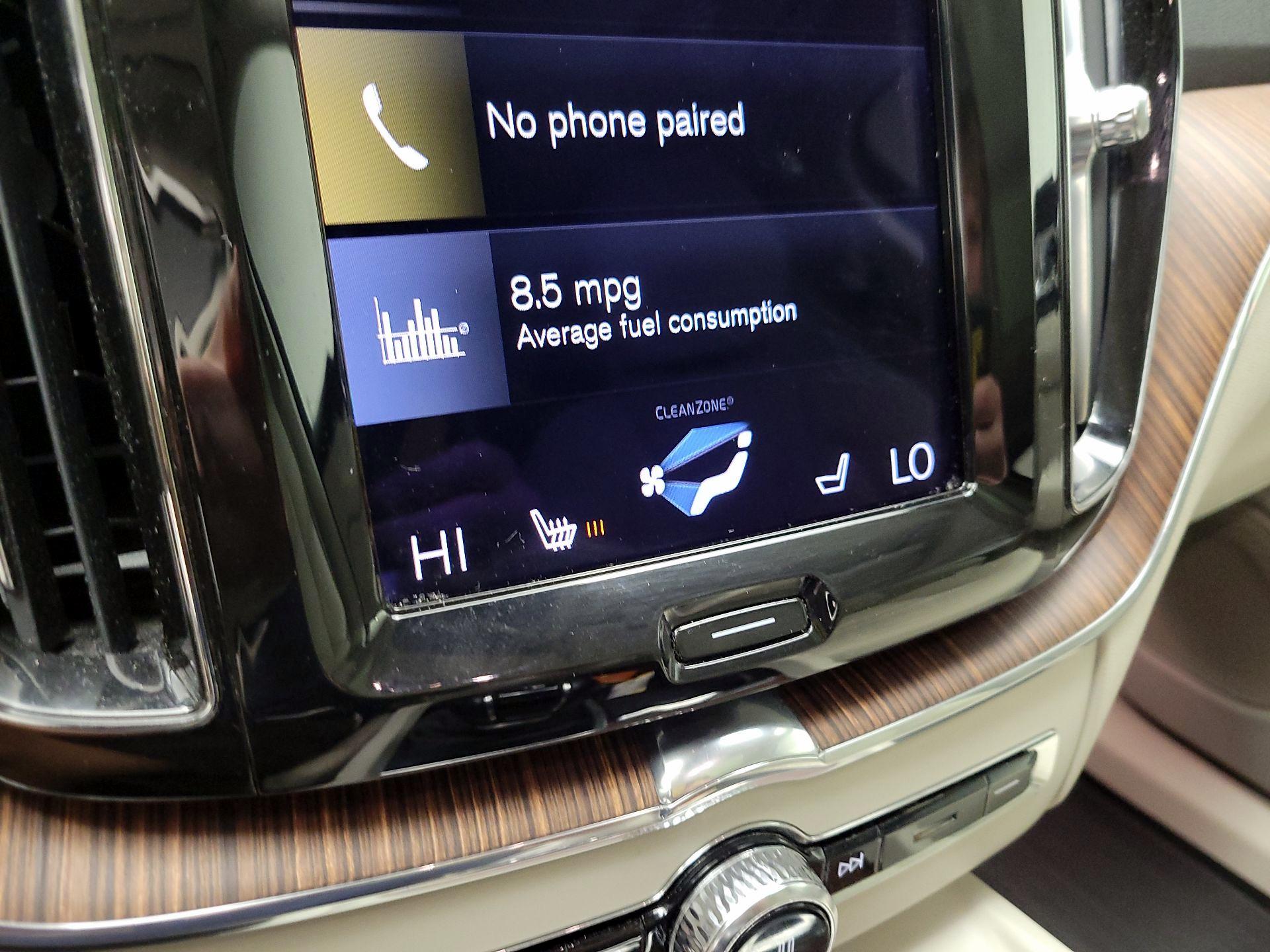 Thumbnail: 2021 Volvo XC60 - 17