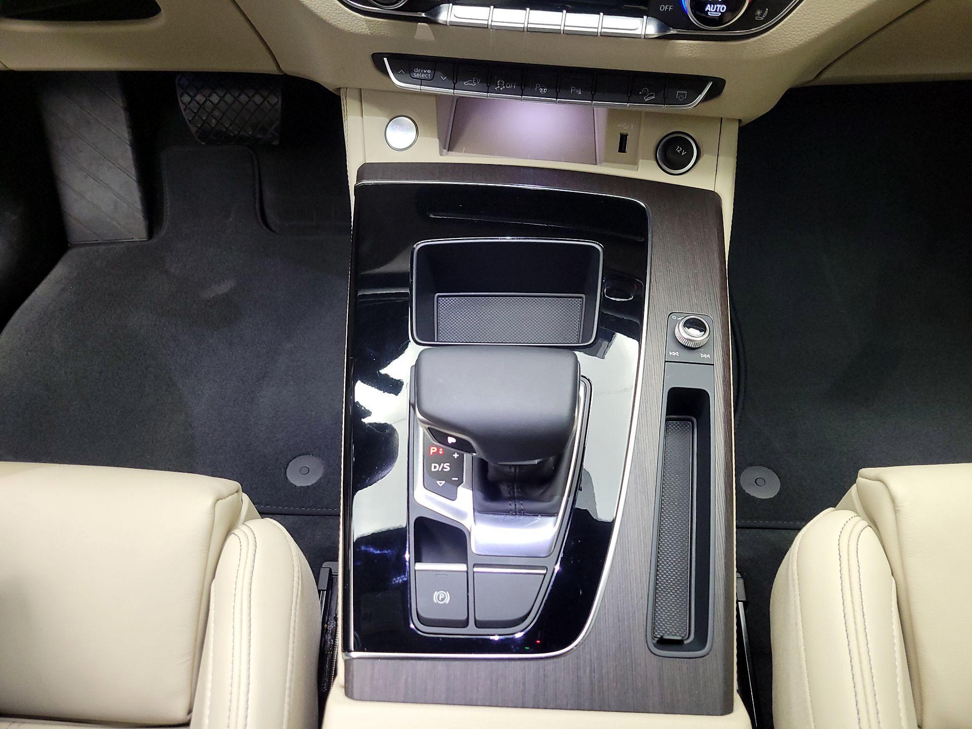 Thumbnail: 2025 Audi Q5 - 18