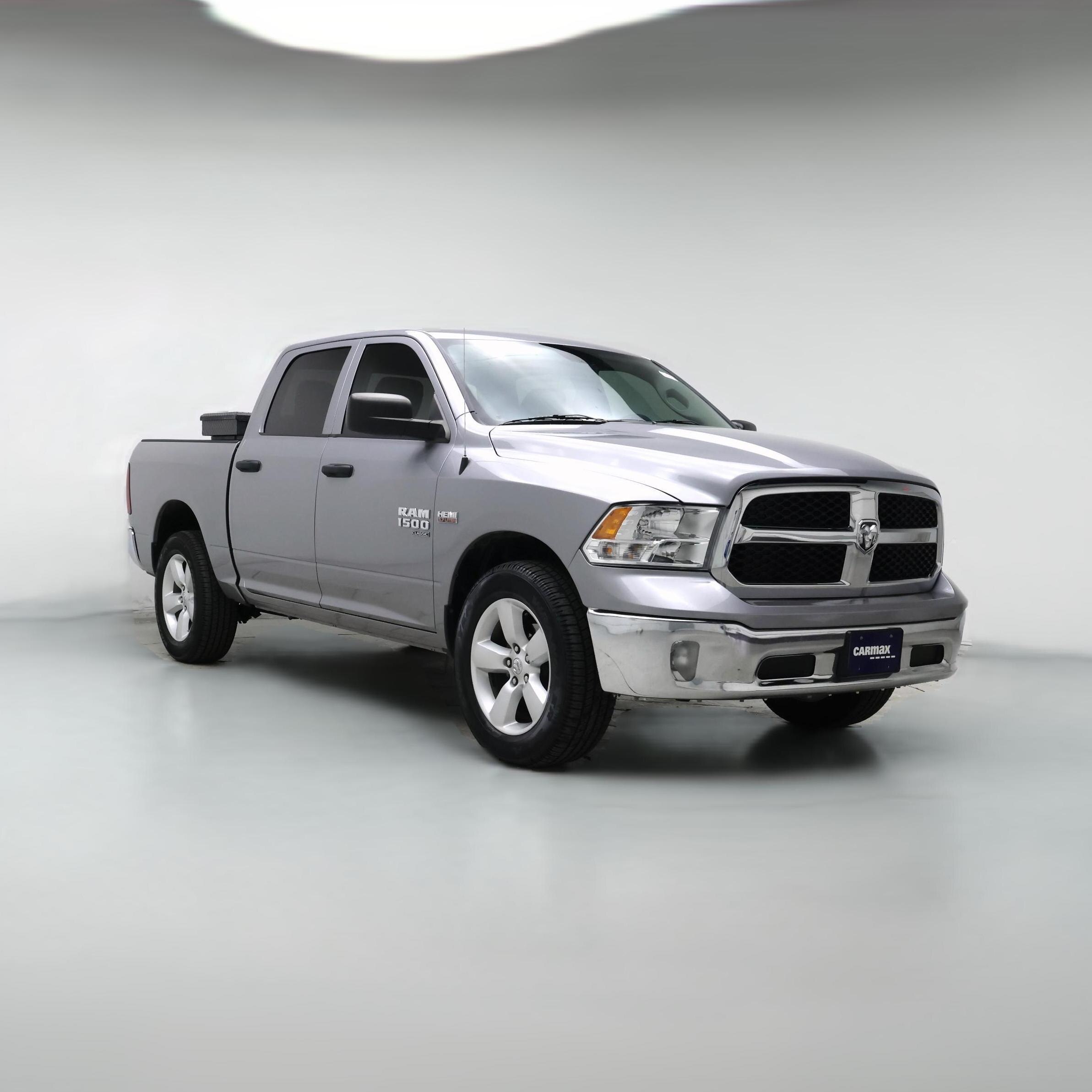 Thumbnail: 2024 RAM 1500 Classic - 1