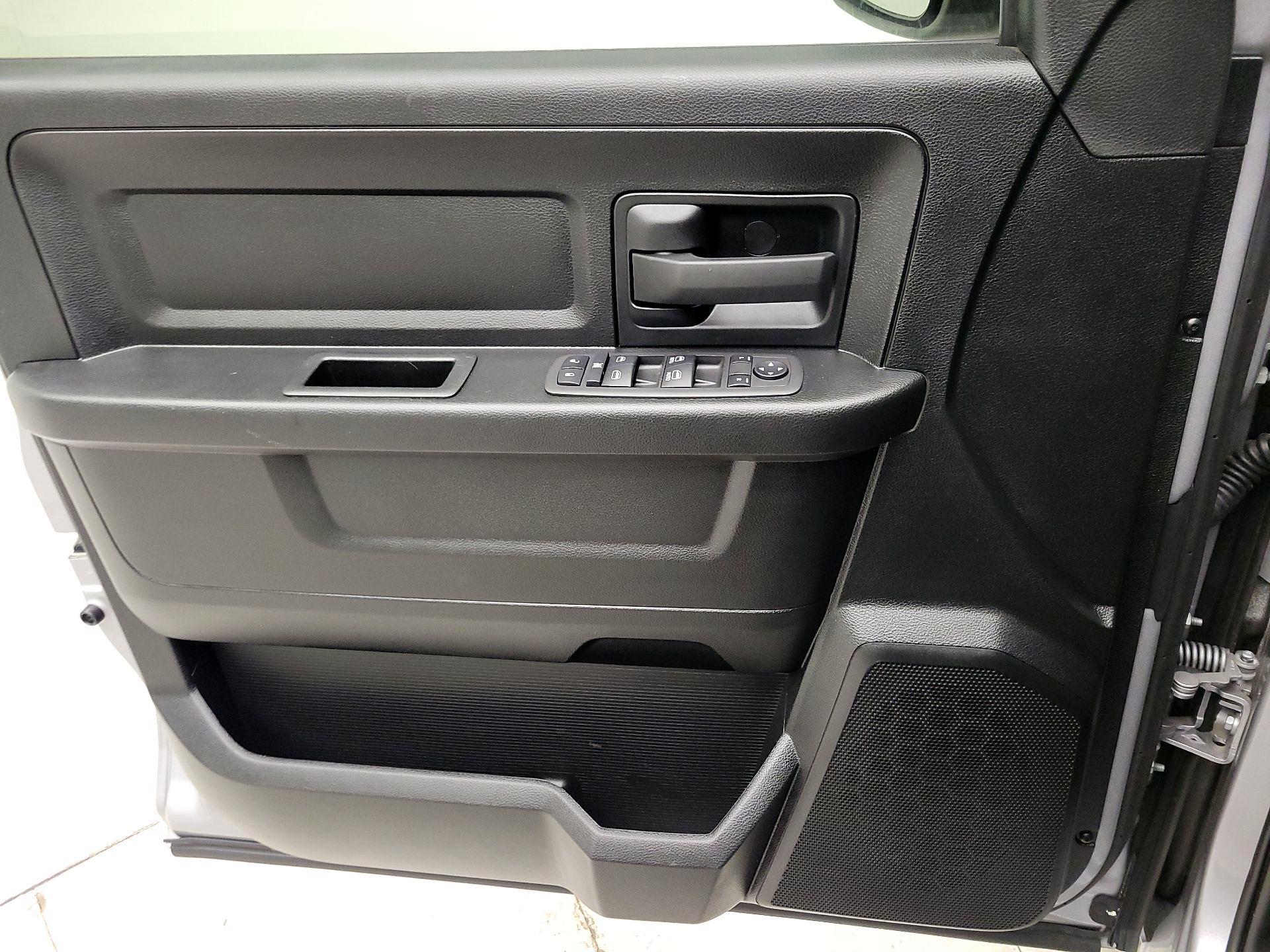 Thumbnail: 2024 RAM 1500 Classic - 12