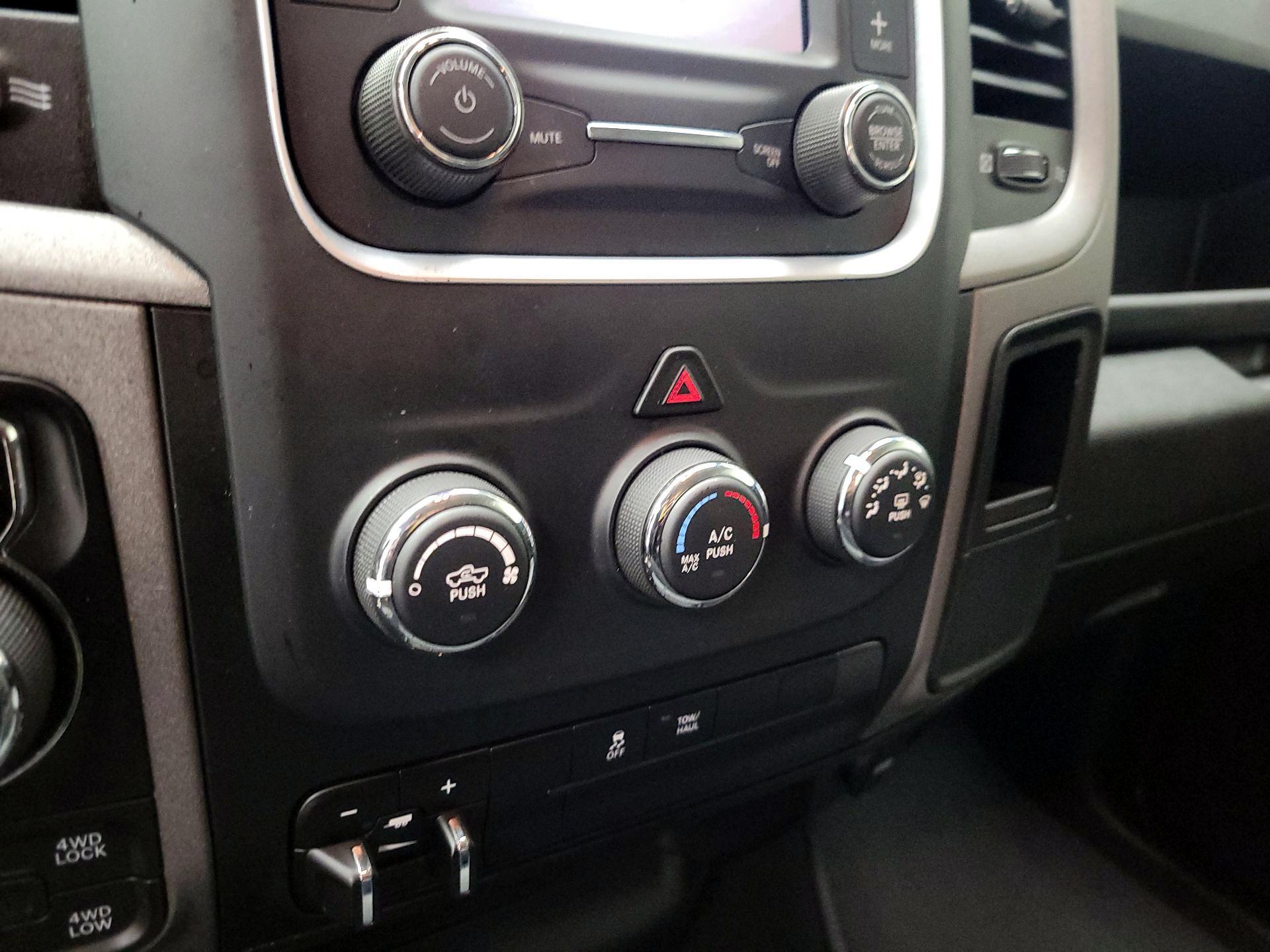 Thumbnail: 2024 RAM 1500 Classic - 16