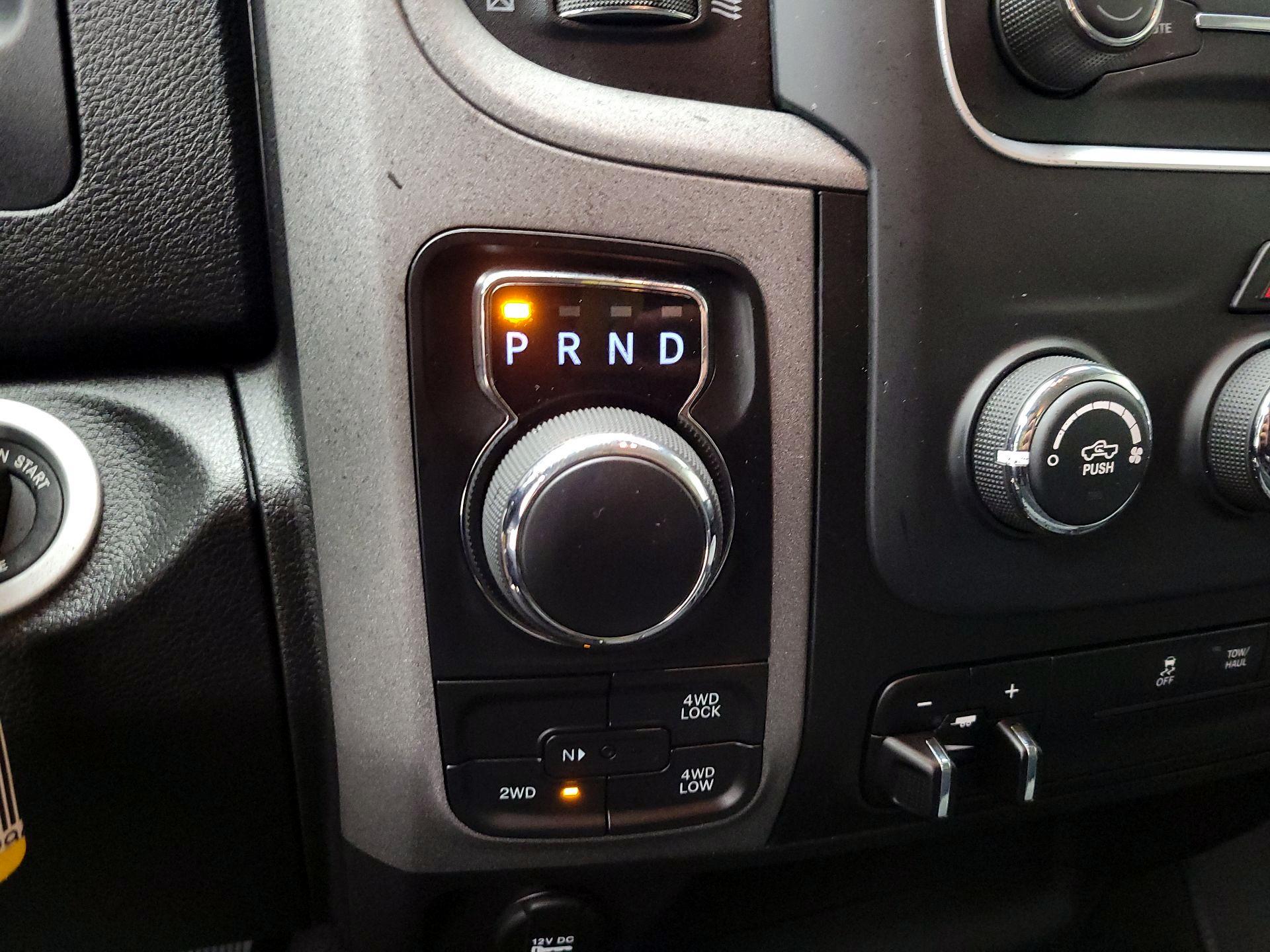 Thumbnail: 2024 RAM 1500 Classic - 17