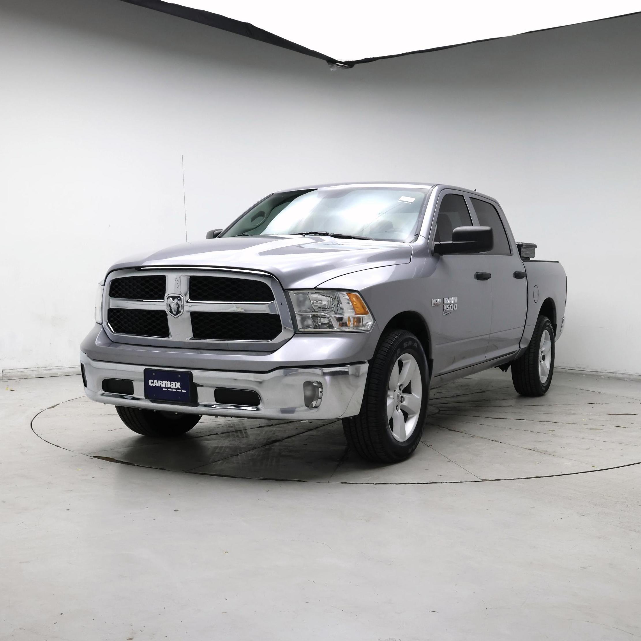 Thumbnail: 2024 RAM 1500 Classic - 4