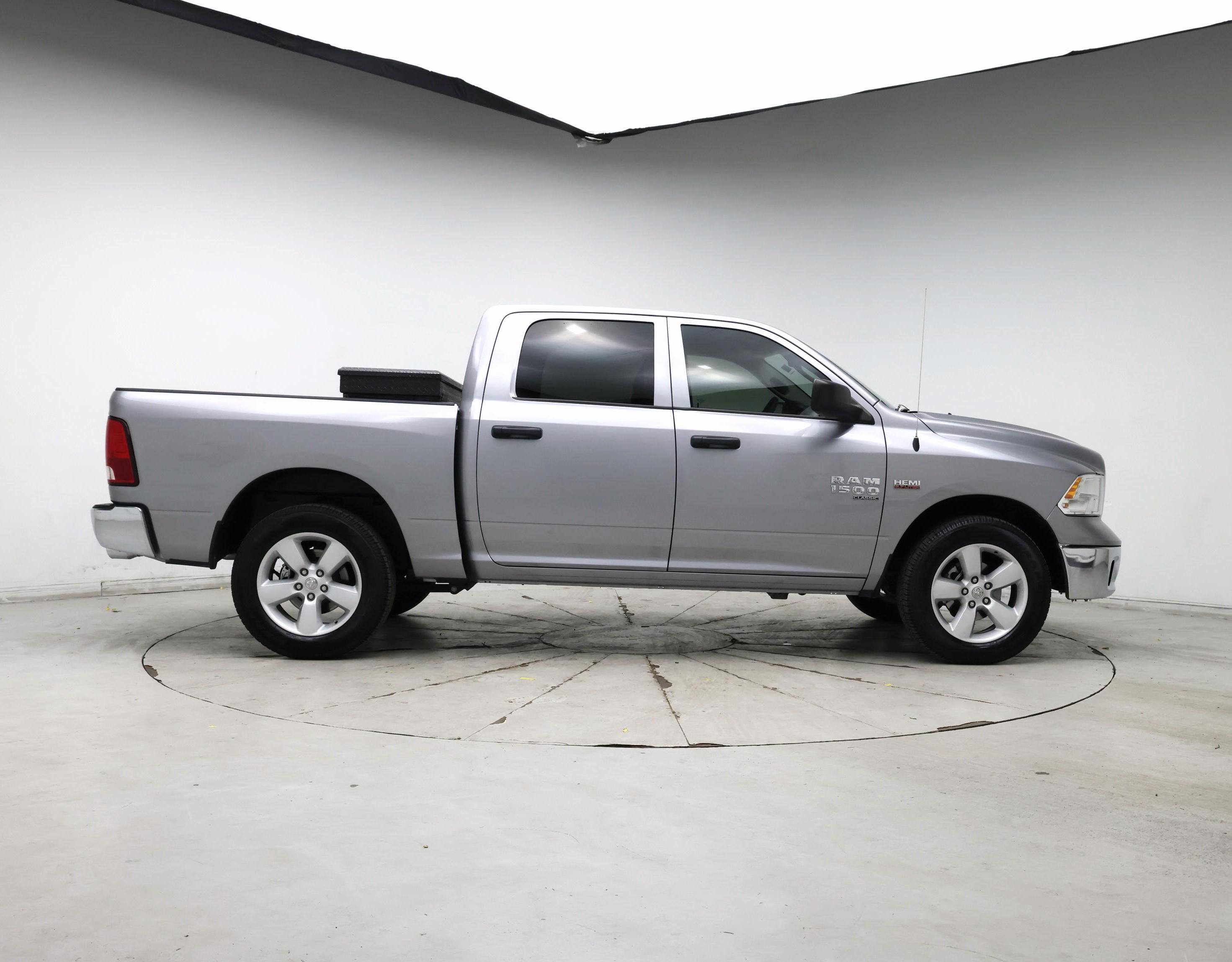 Thumbnail: 2024 RAM 1500 Classic - 7