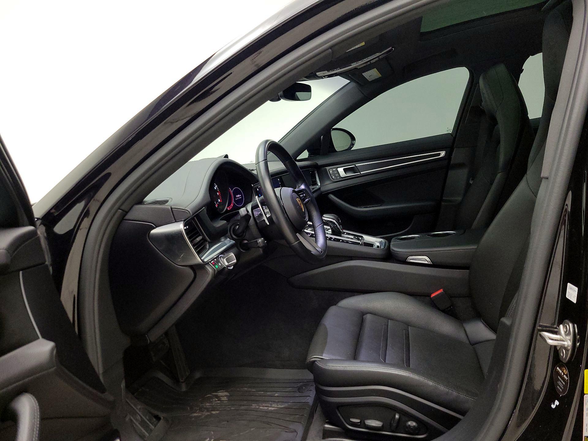 Thumbnail: 2022 Porsche Panamera - 11