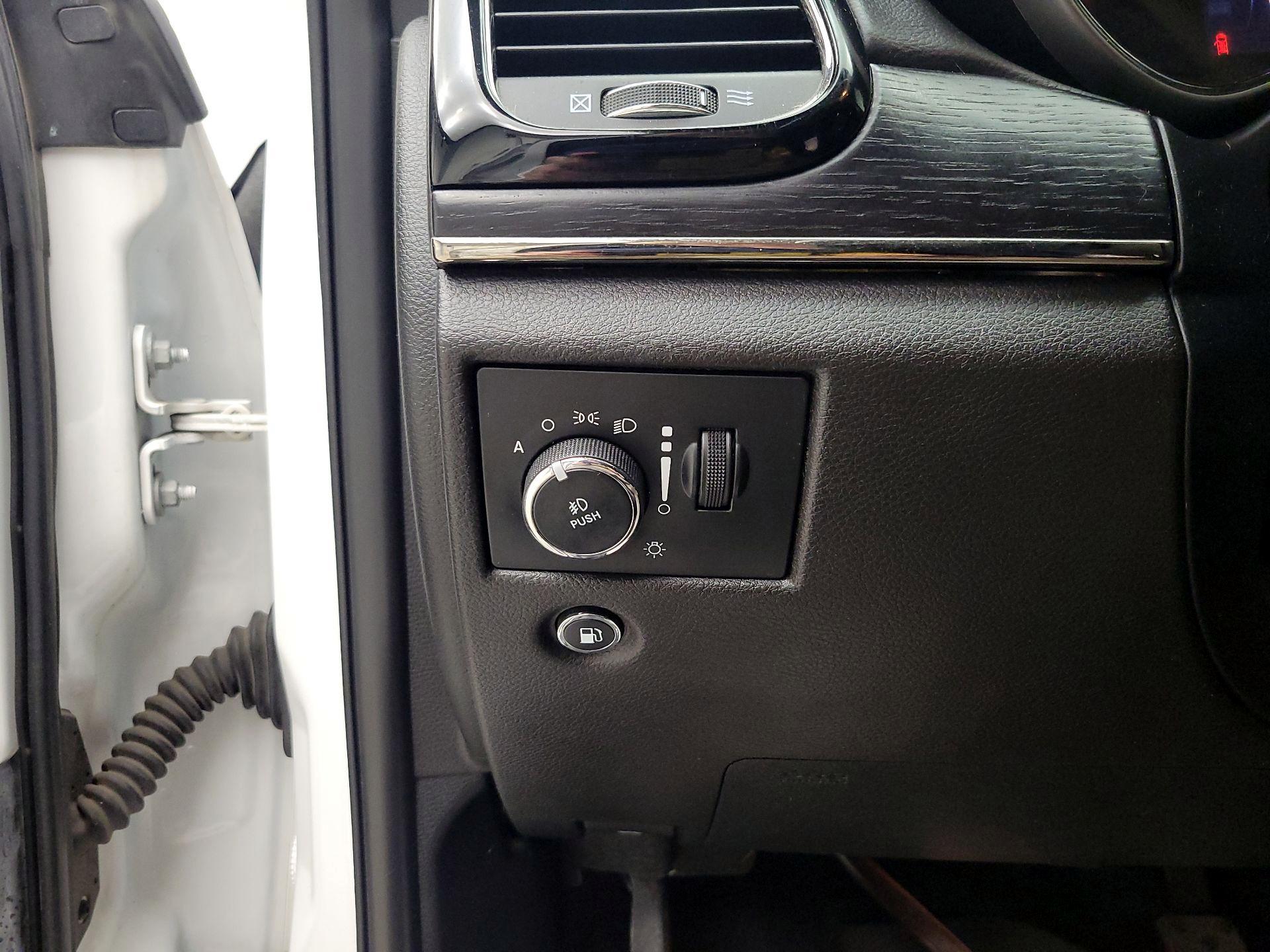 Thumbnail: 2019 Jeep Grand Cherokee - 13