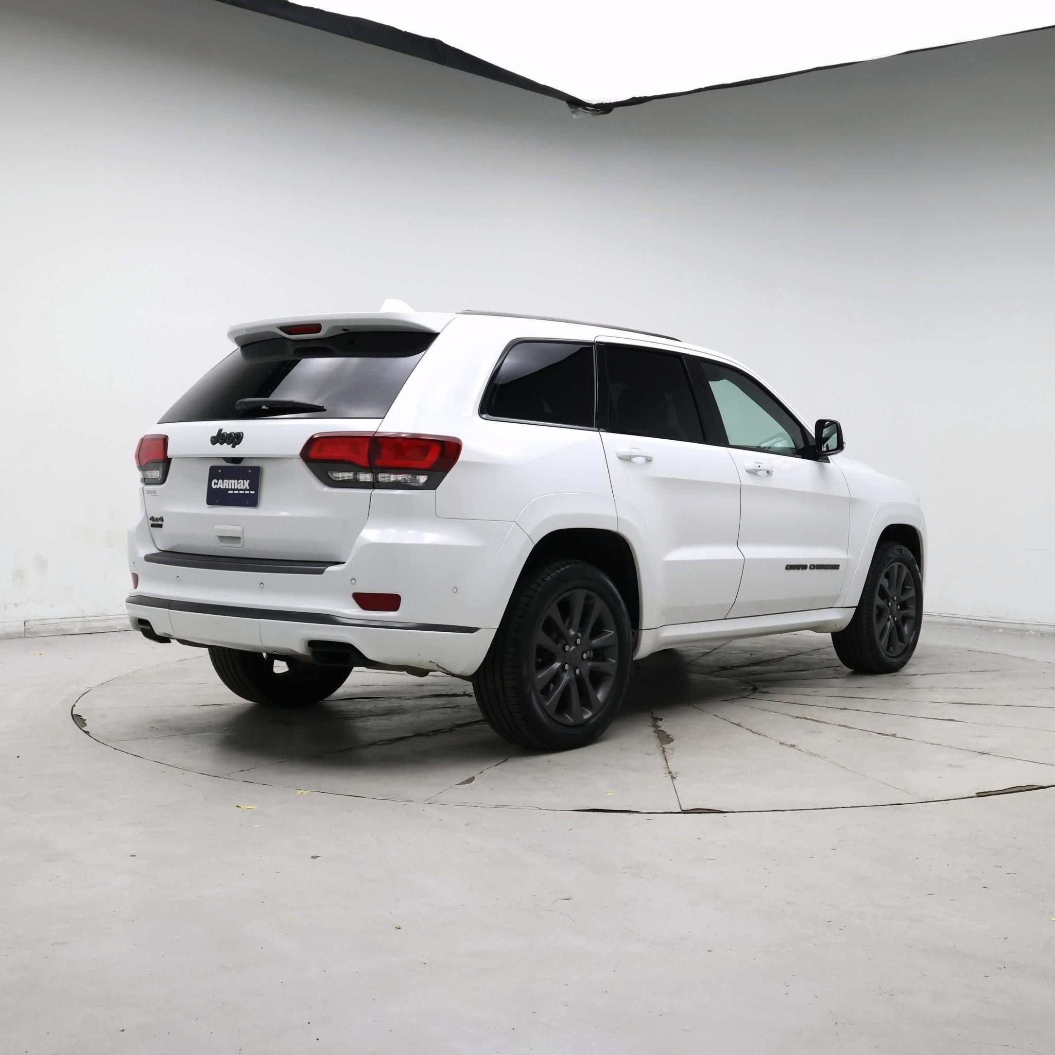 Thumbnail: 2019 Jeep Grand Cherokee - 8