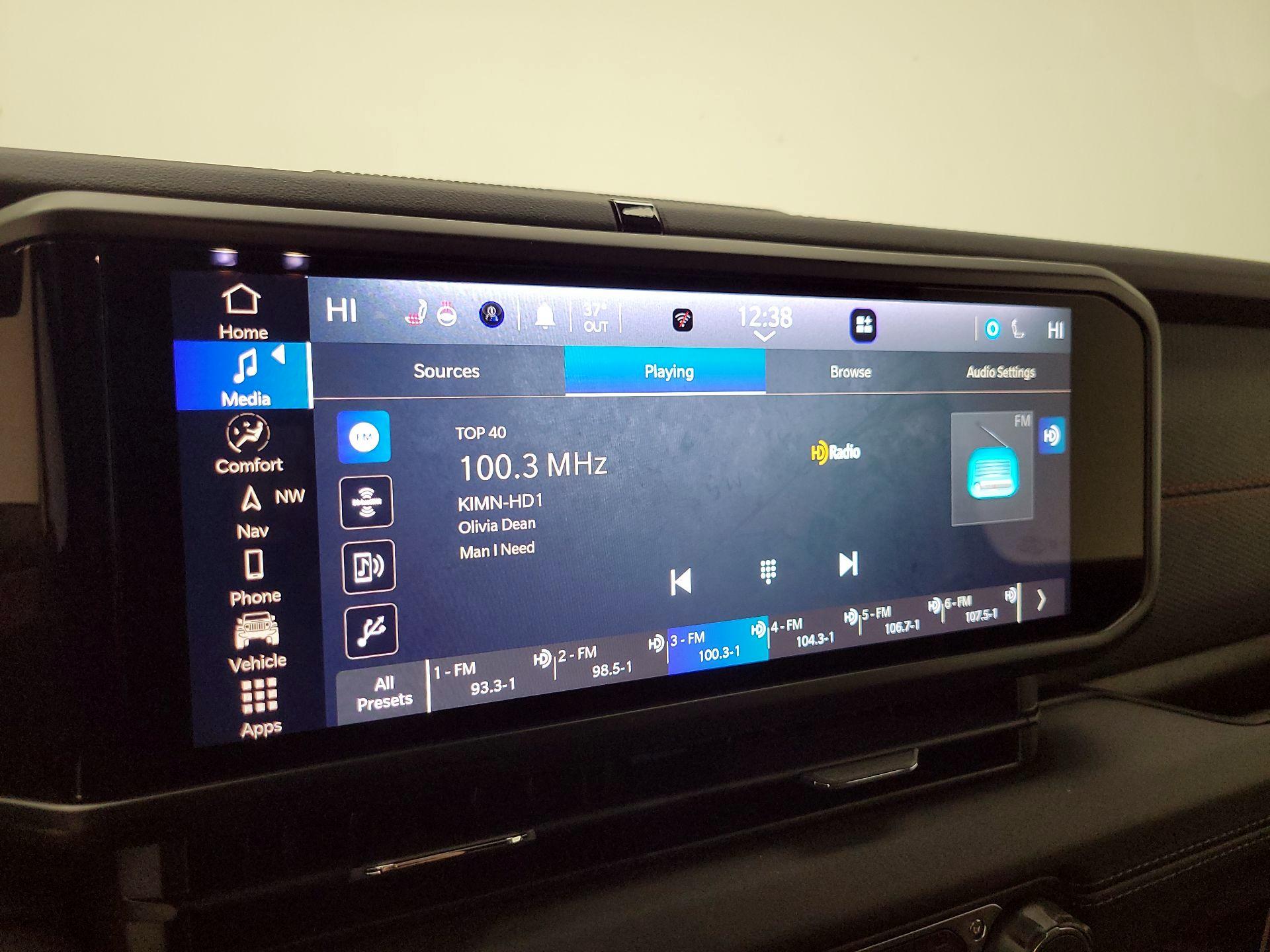 Thumbnail: 2025 Jeep Wrangler - 16