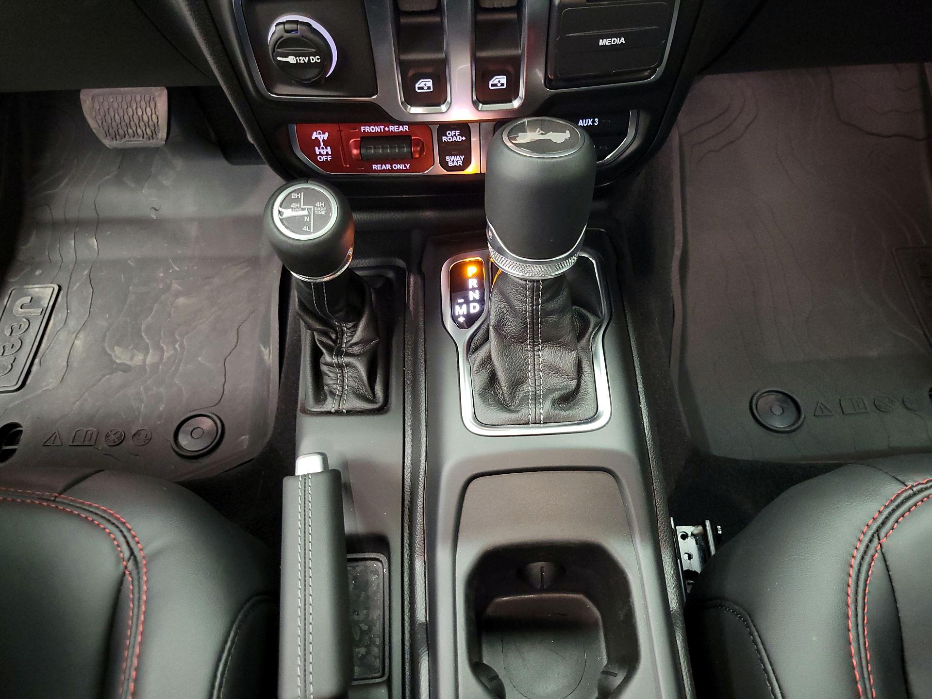 Thumbnail: 2025 Jeep Wrangler - 18