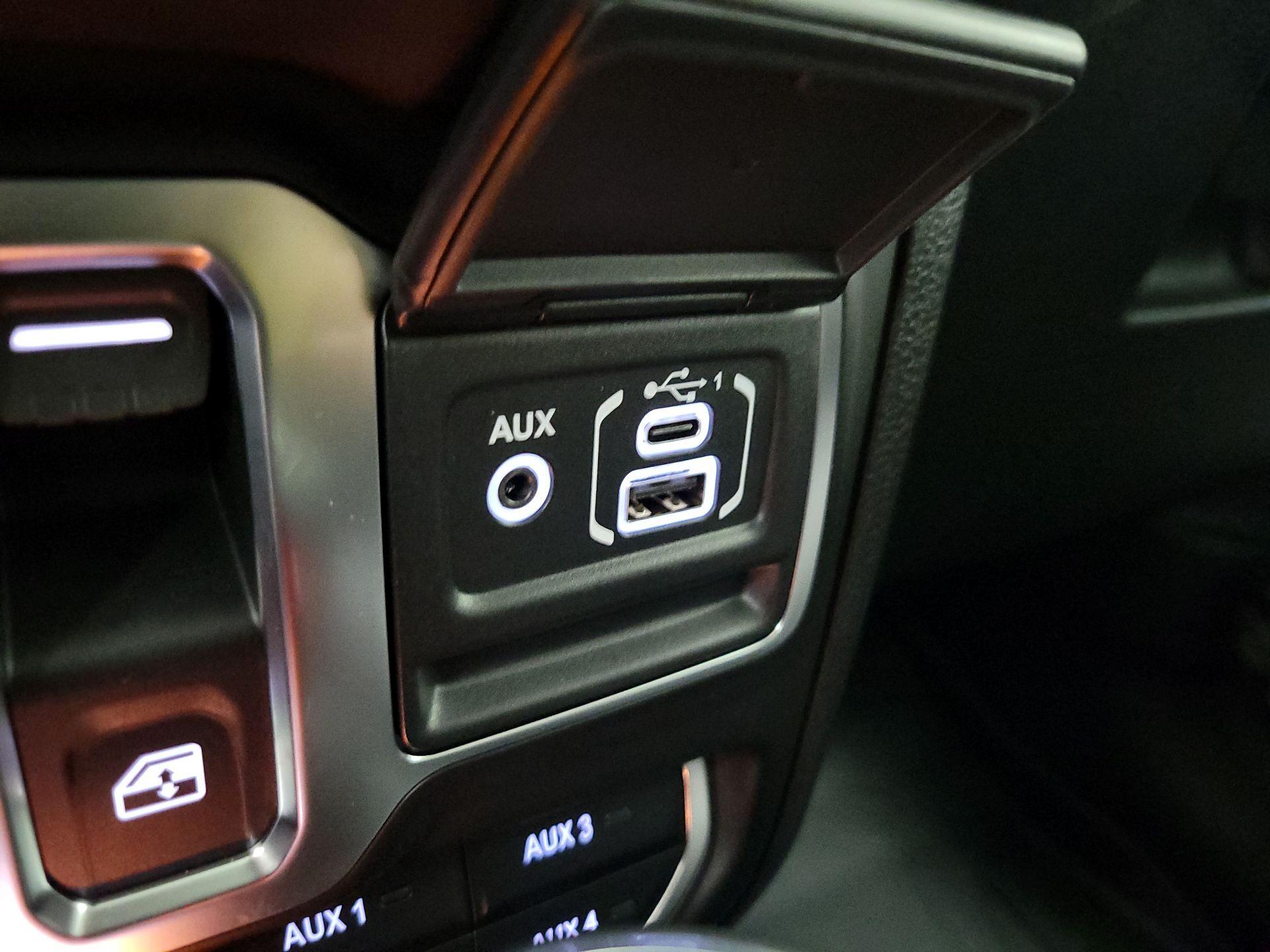 Thumbnail: 2025 Jeep Wrangler - 19