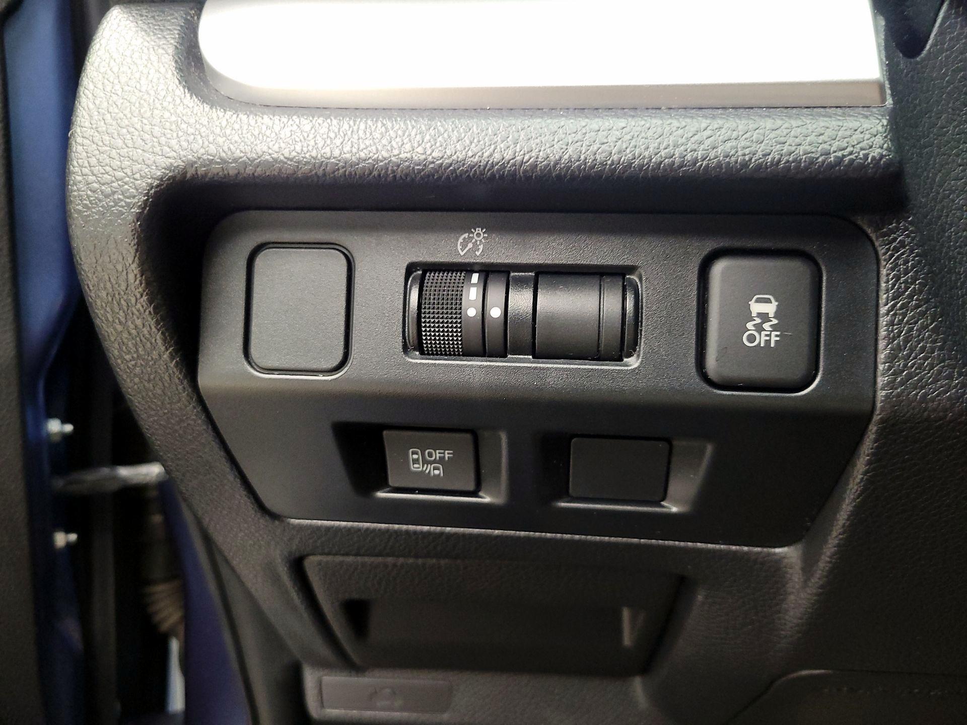 Thumbnail: 2016 Subaru XV Crosstrek - 13