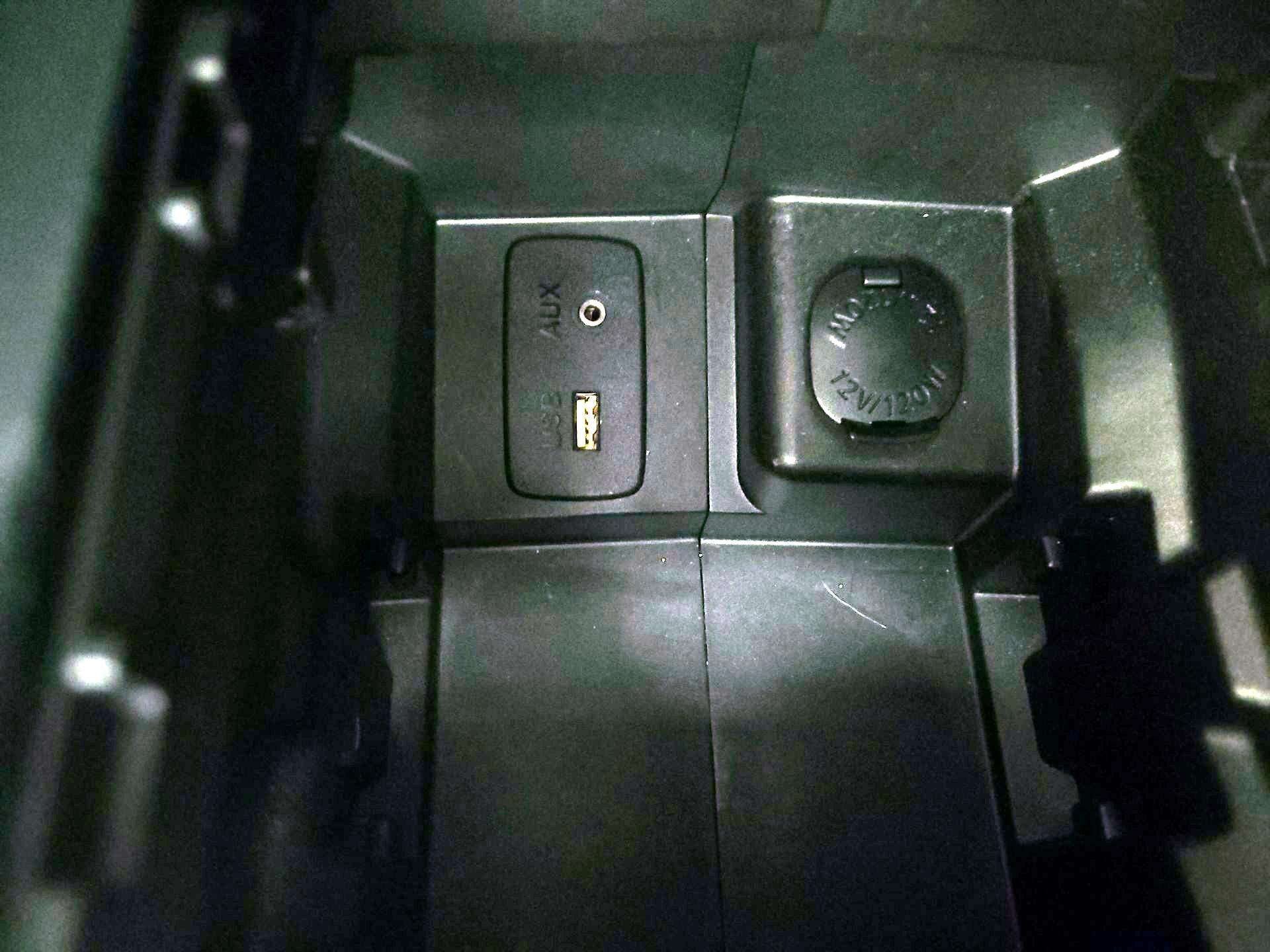 Thumbnail: 2016 Subaru XV Crosstrek - 18