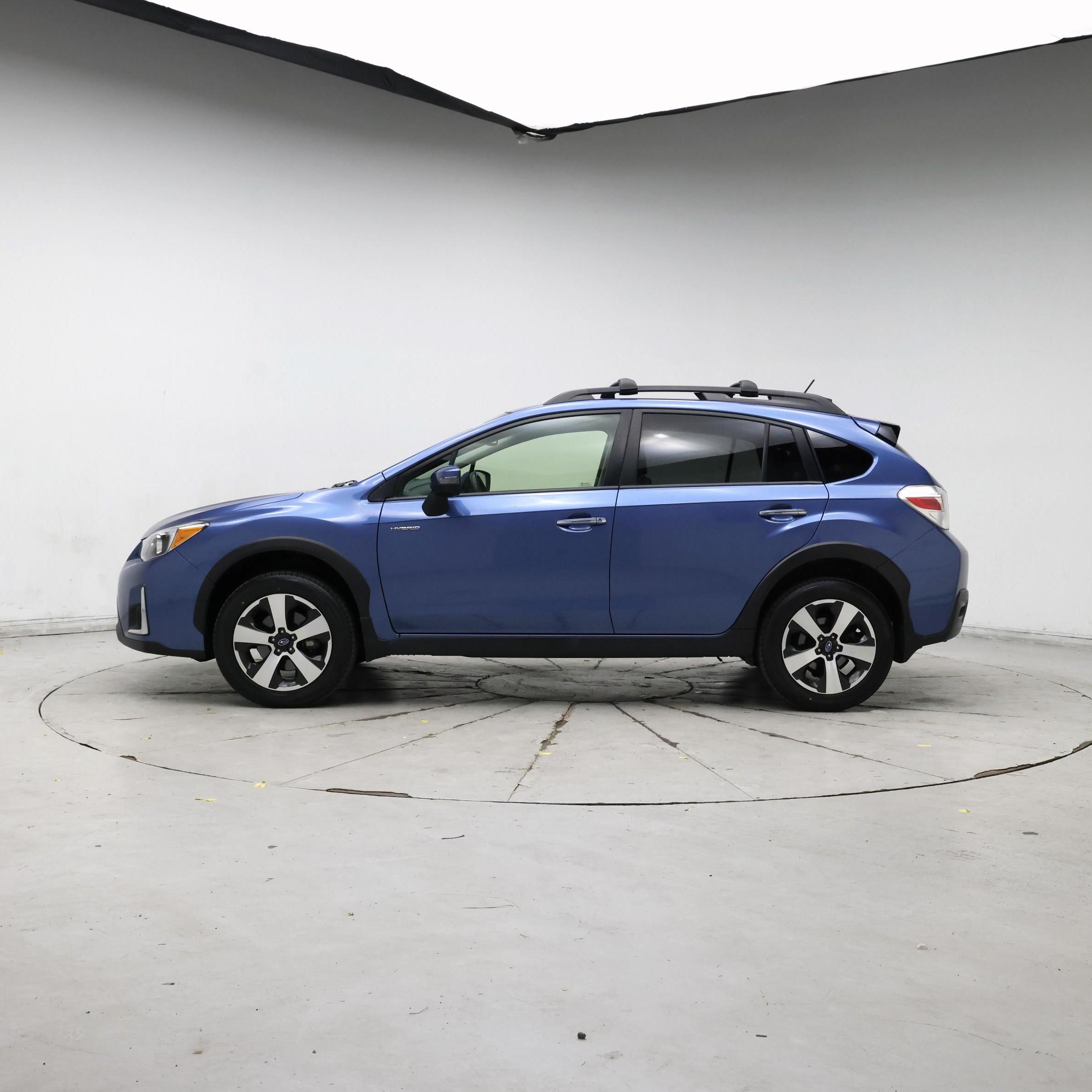 Thumbnail: 2016 Subaru XV Crosstrek - 3