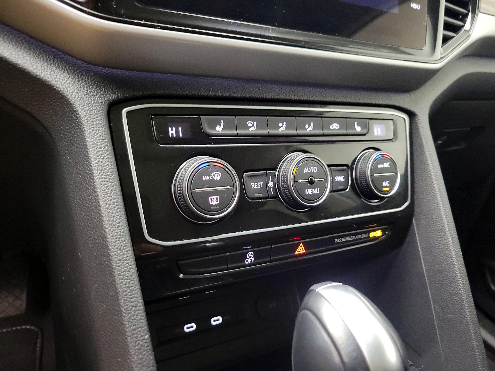 Thumbnail: 2023 Volkswagen Atlas - 17