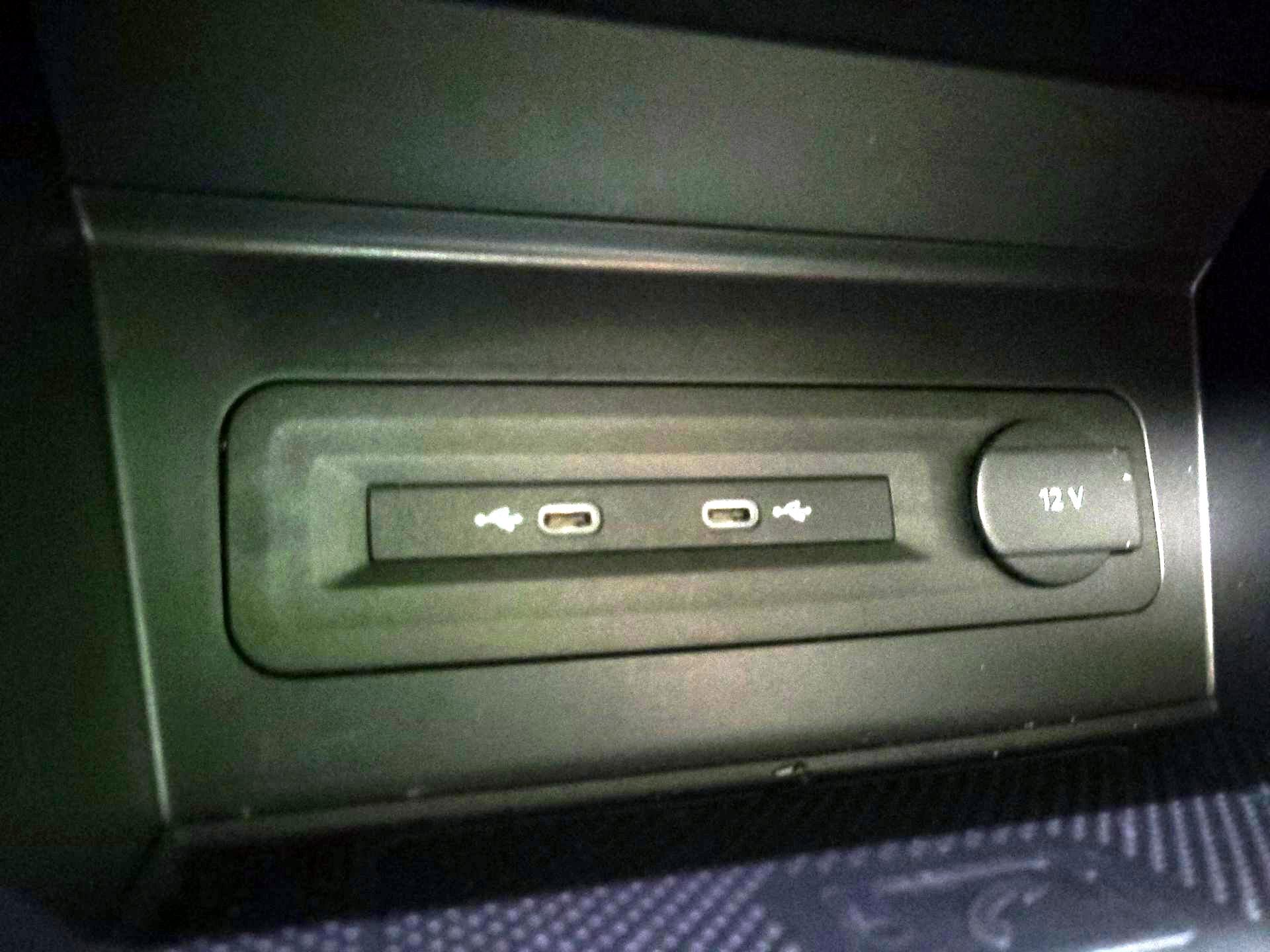 Thumbnail: 2023 Volkswagen Atlas - 19