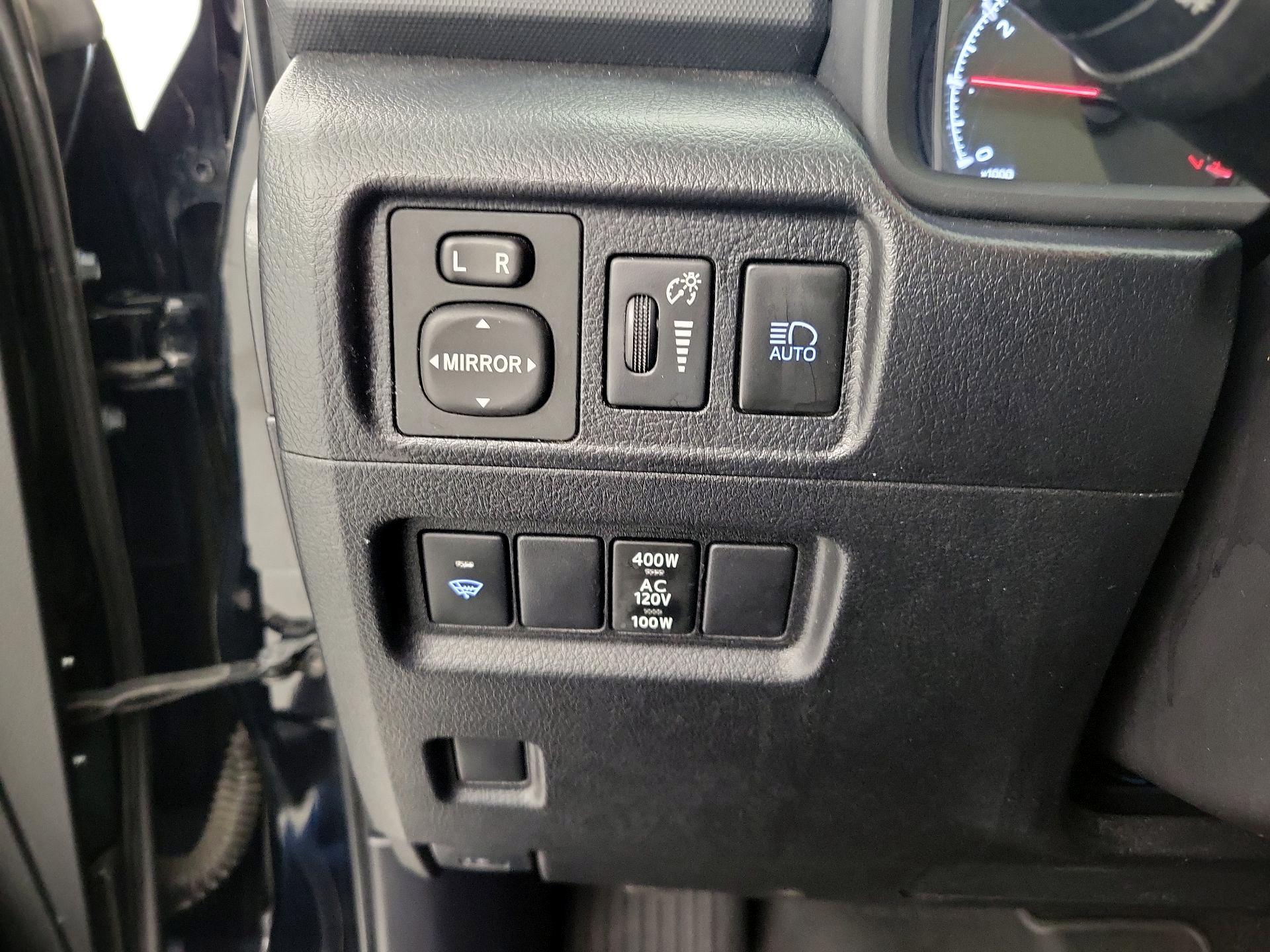 Thumbnail: 2020 Toyota 4Runner - 13