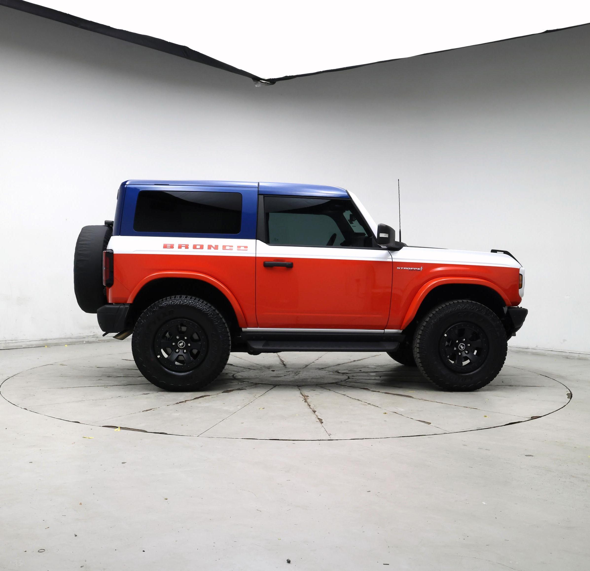 Thumbnail: 2025 Ford Bronco - 7