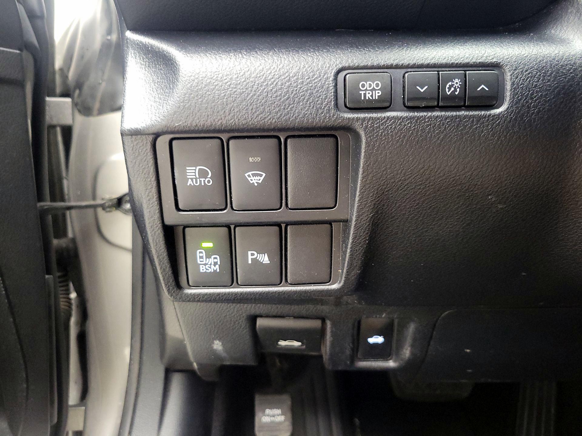 Thumbnail: 2019 Lexus RC - 13