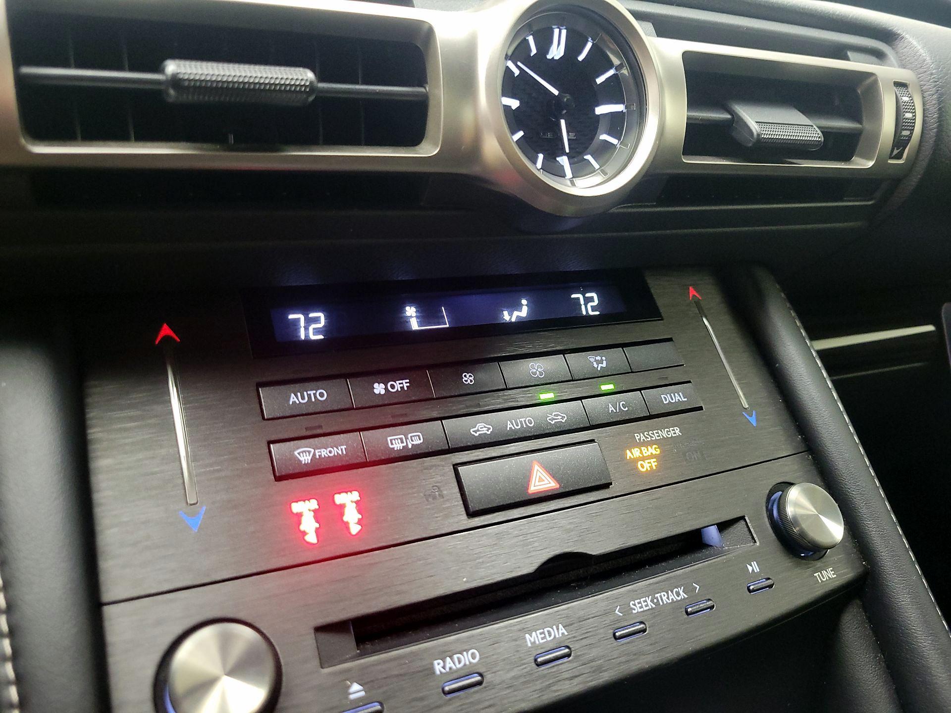 Thumbnail: 2019 Lexus RC - 17