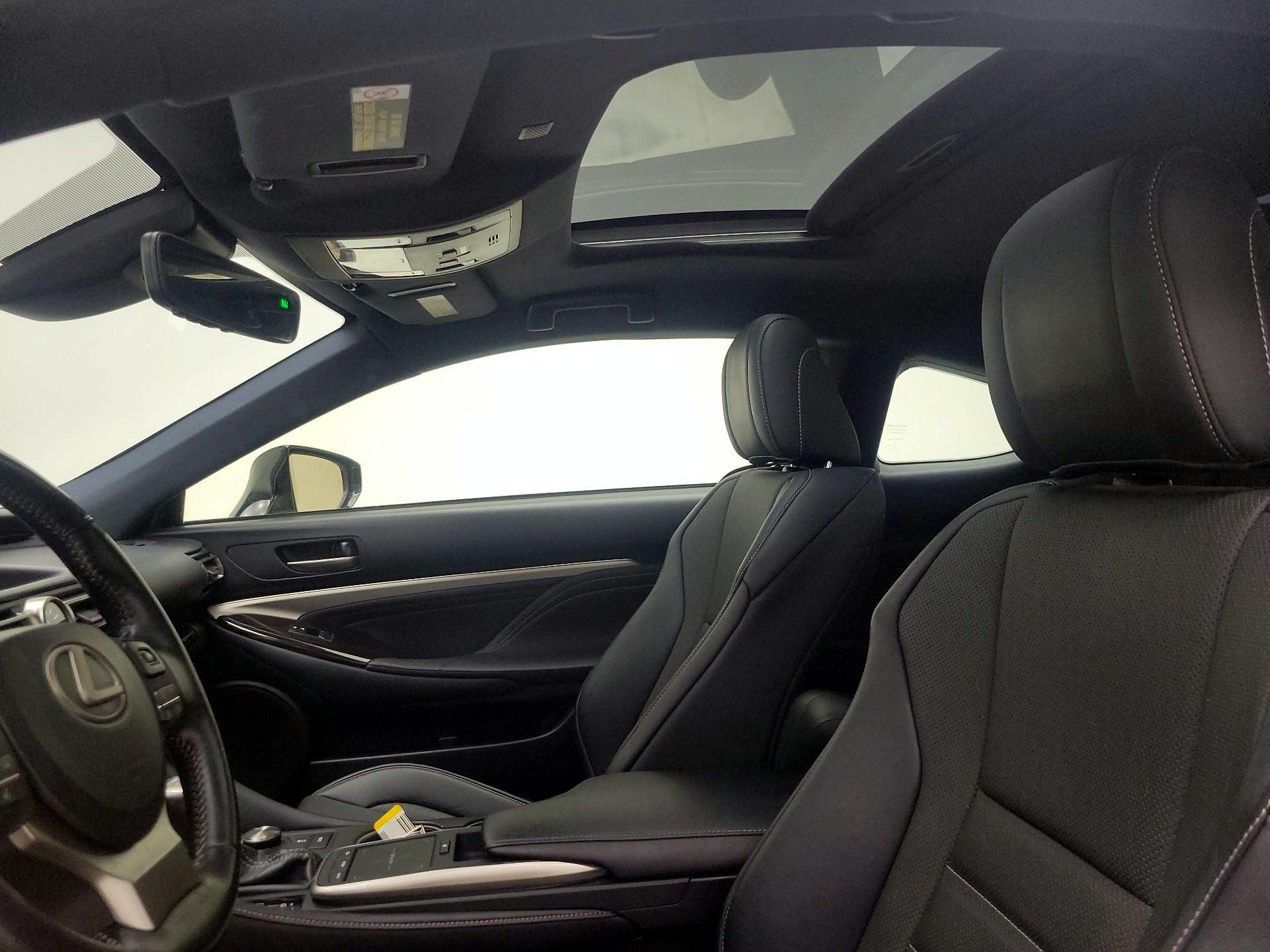 Thumbnail: 2019 Lexus RC - 20