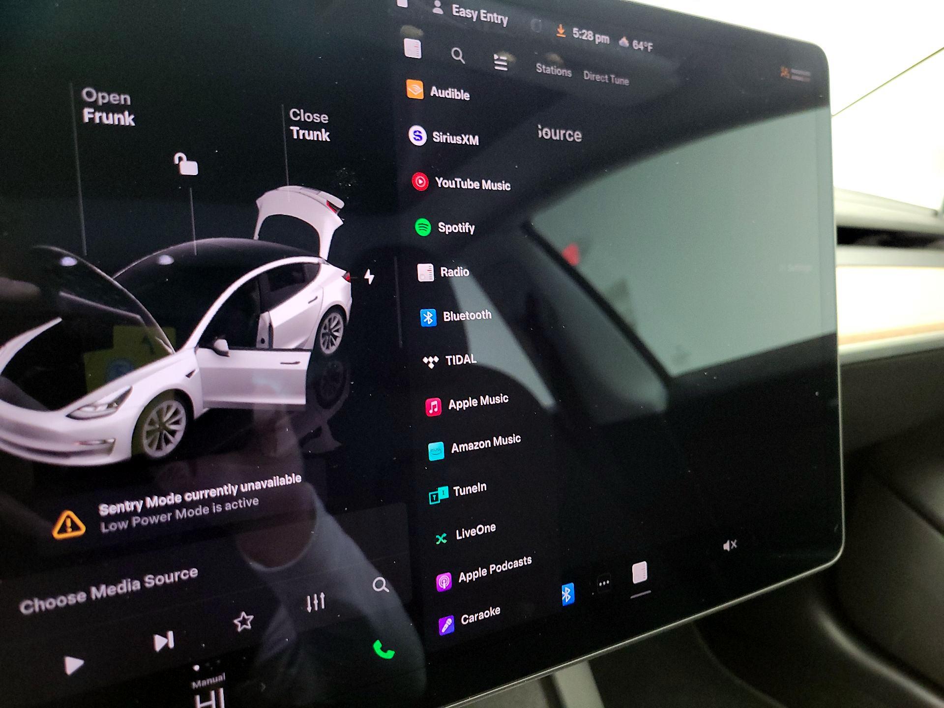 Thumbnail: 2022 Tesla Model 3 - 16