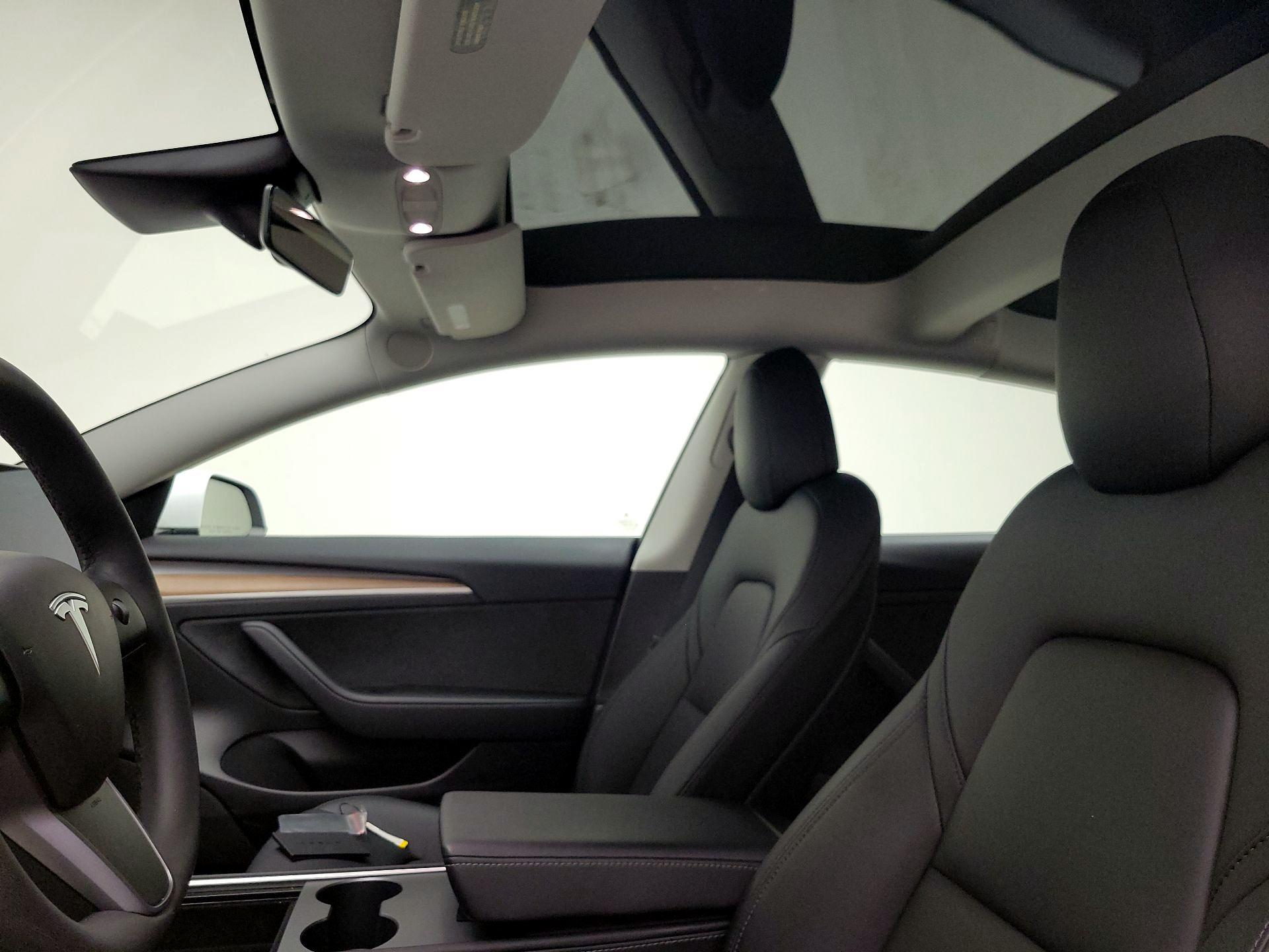 Thumbnail: 2022 Tesla Model 3 - 20