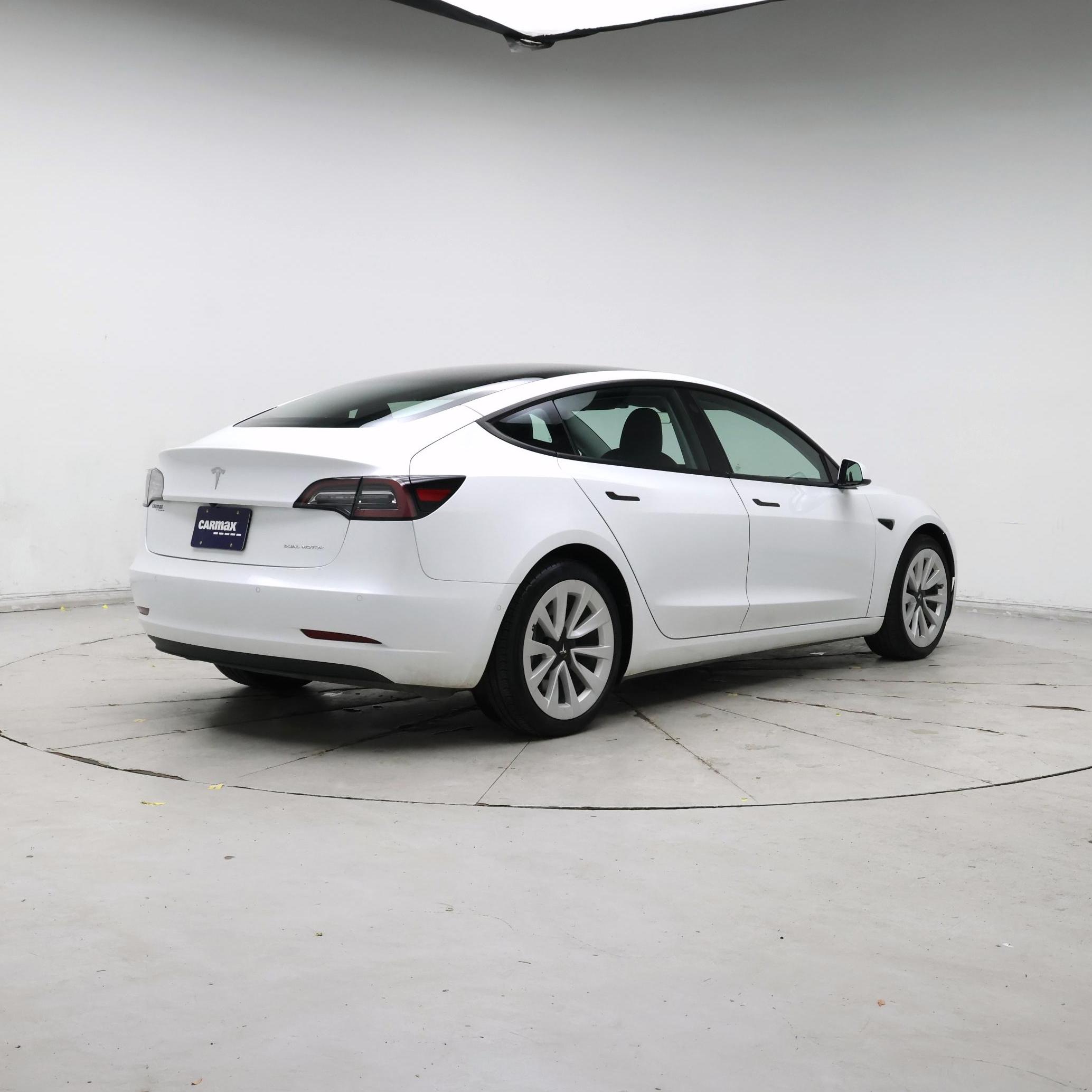 Thumbnail: 2022 Tesla Model 3 - 8