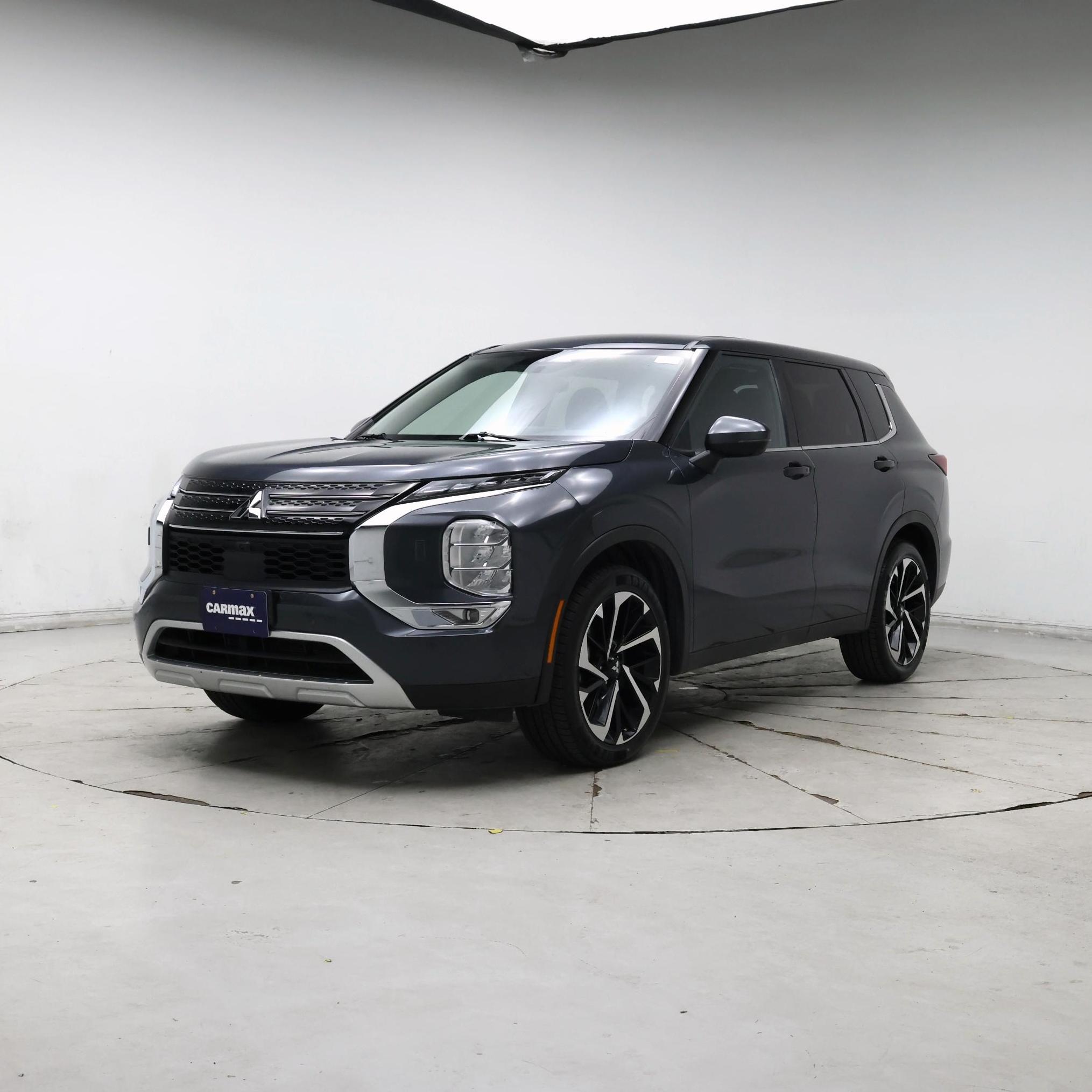 Thumbnail: 2024 Mitsubishi Outlander - 4