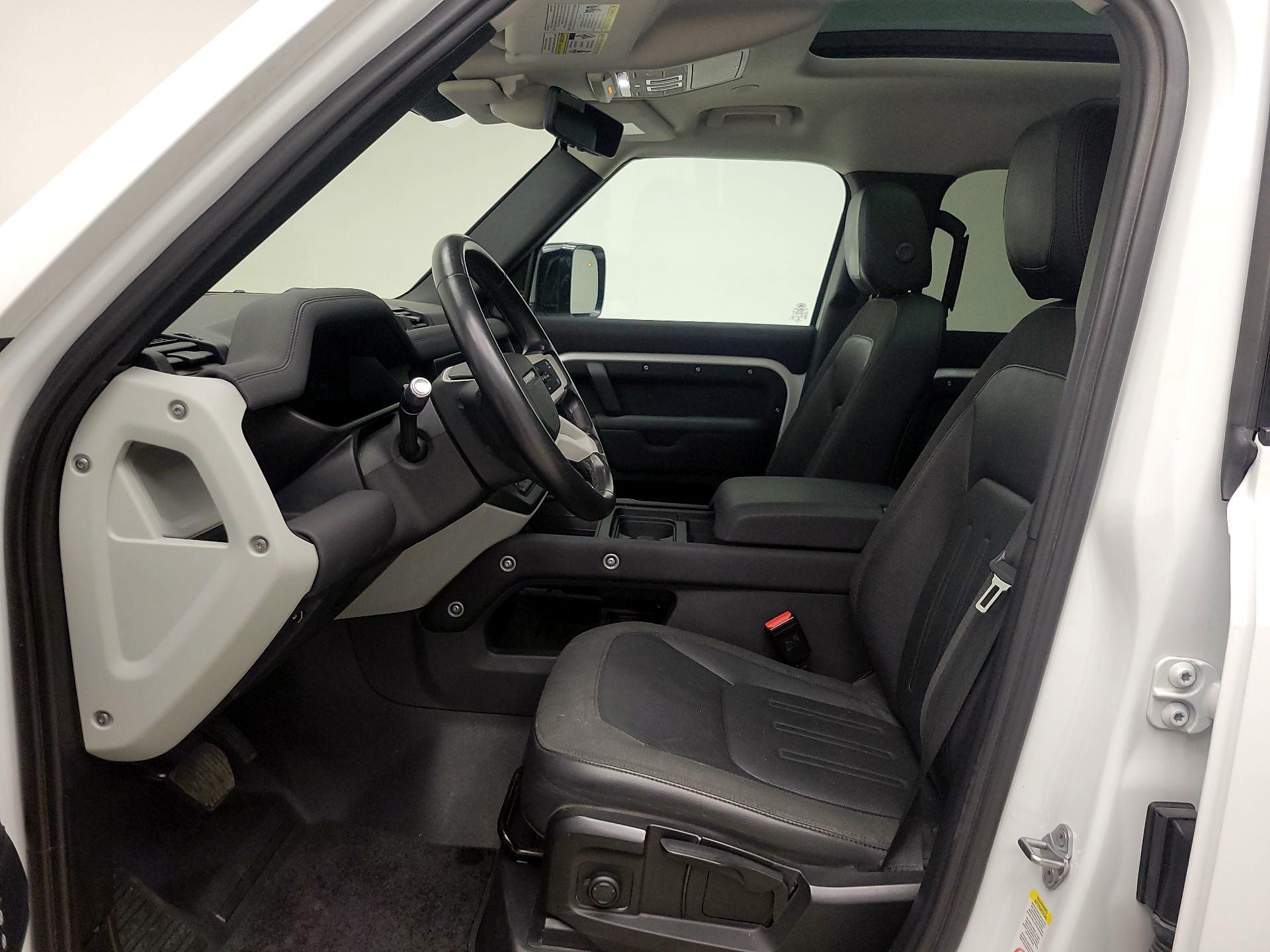 Thumbnail: 2020 Land Rover Defender - 11