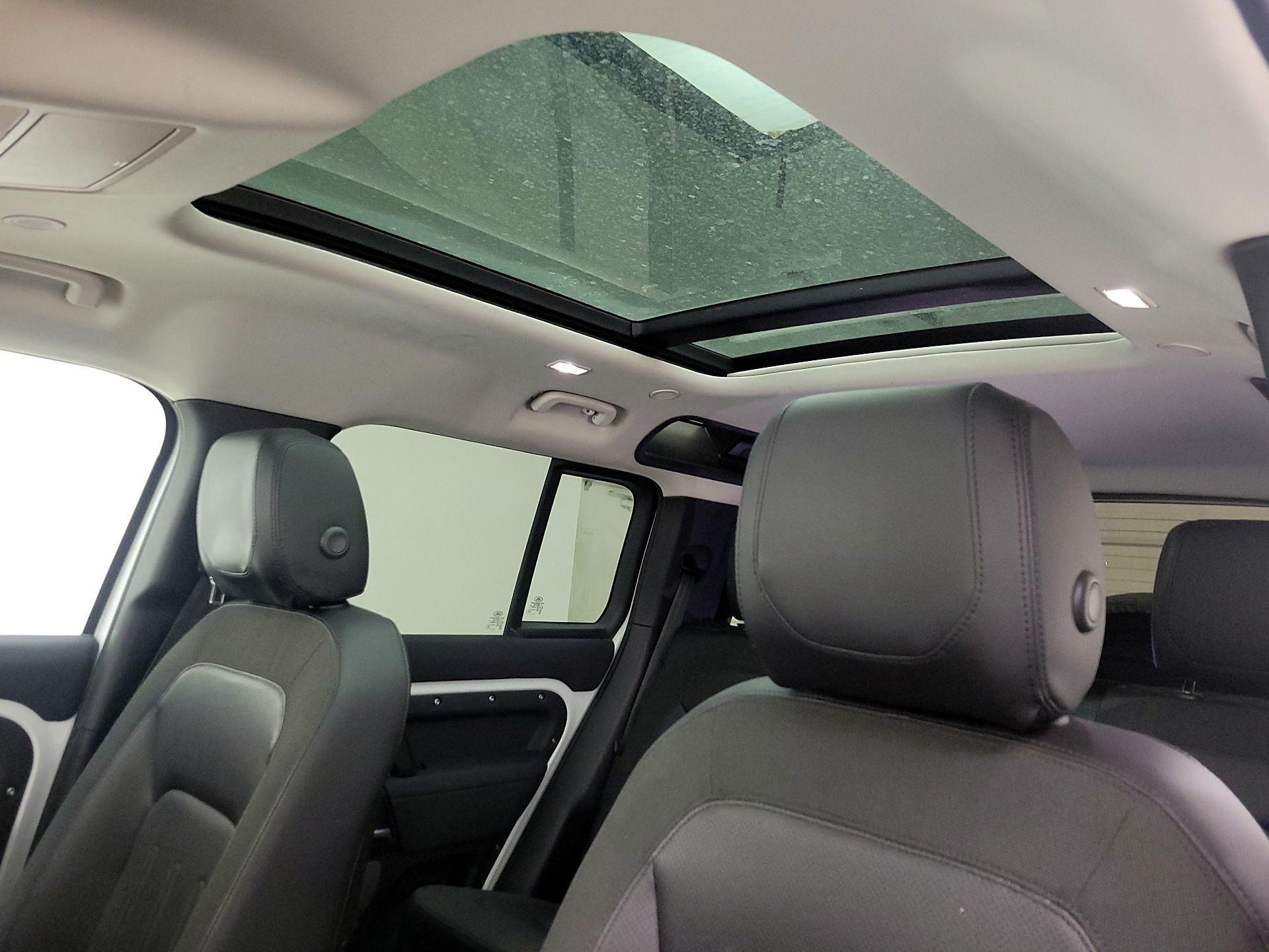 Thumbnail: 2020 Land Rover Defender - 20