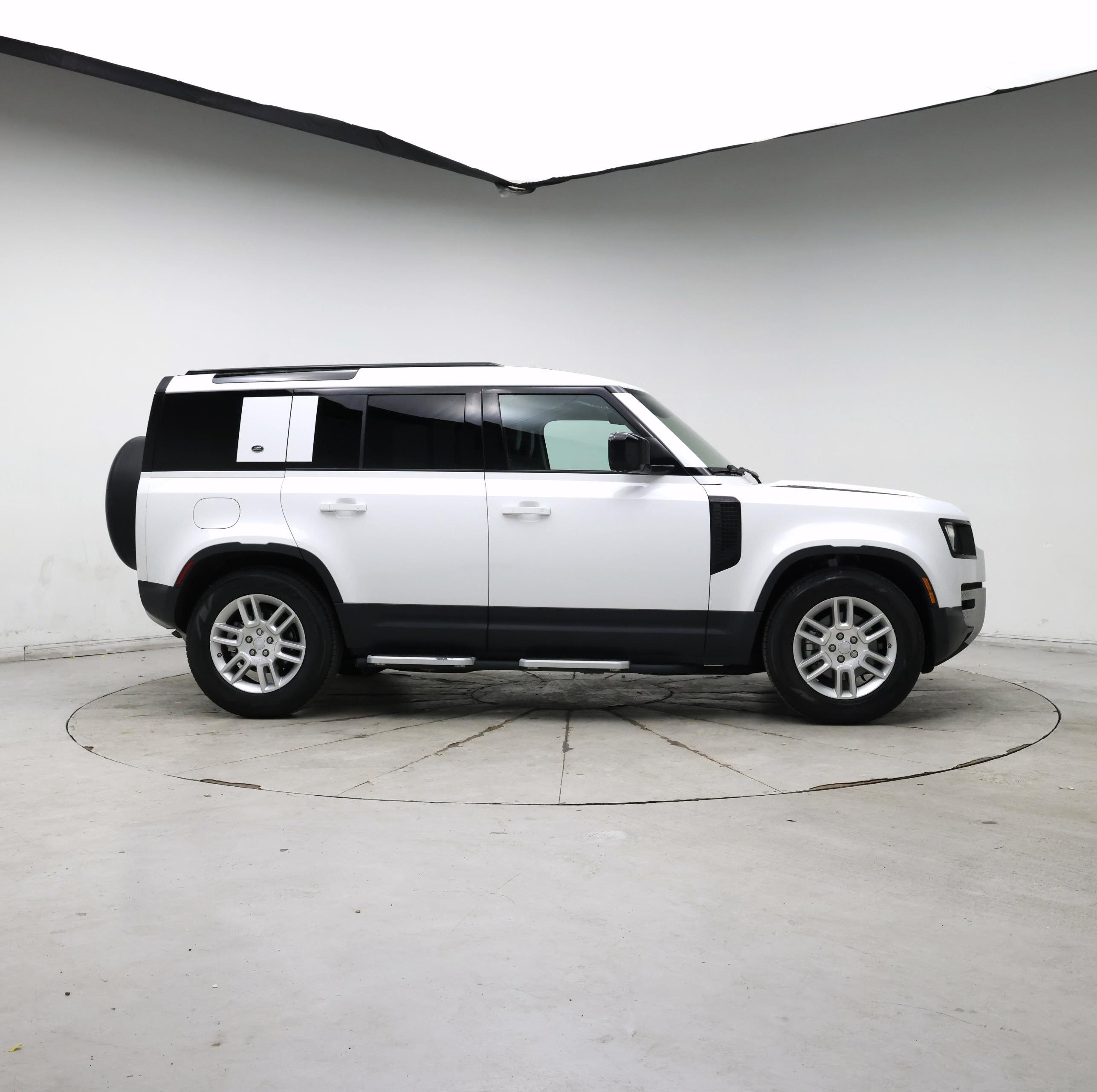 Thumbnail: 2020 Land Rover Defender - 7