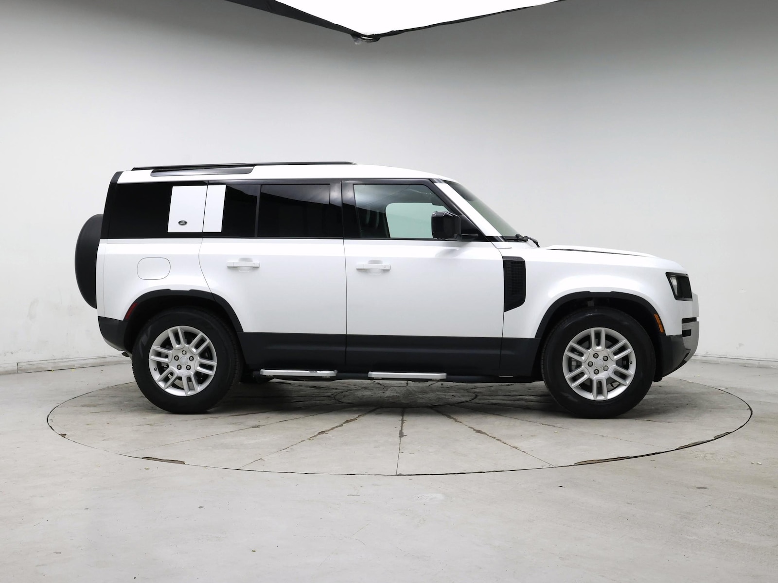 2020 Land Rover Defender S - Photo 8