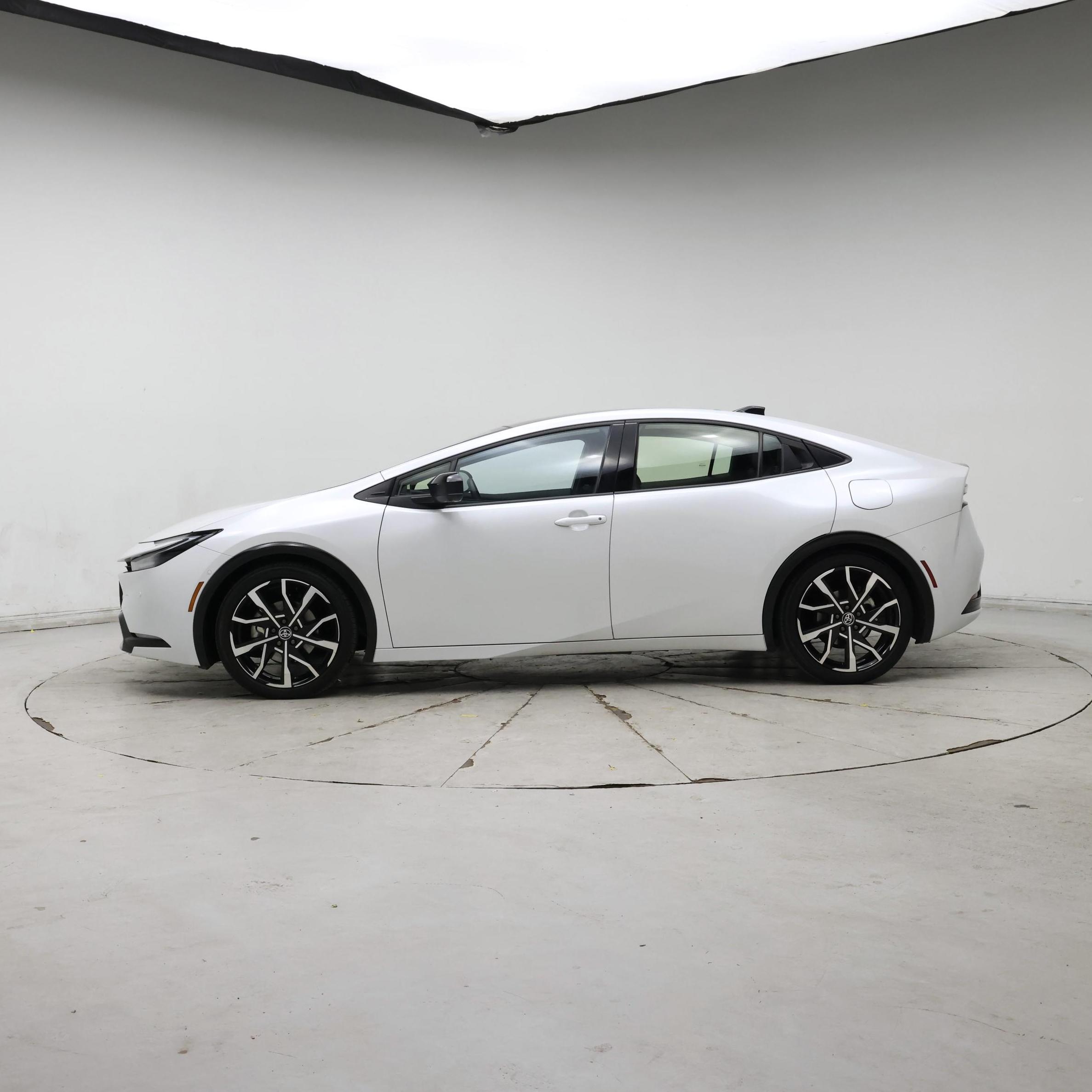 Thumbnail: 2024 Toyota Prius Prime - 3