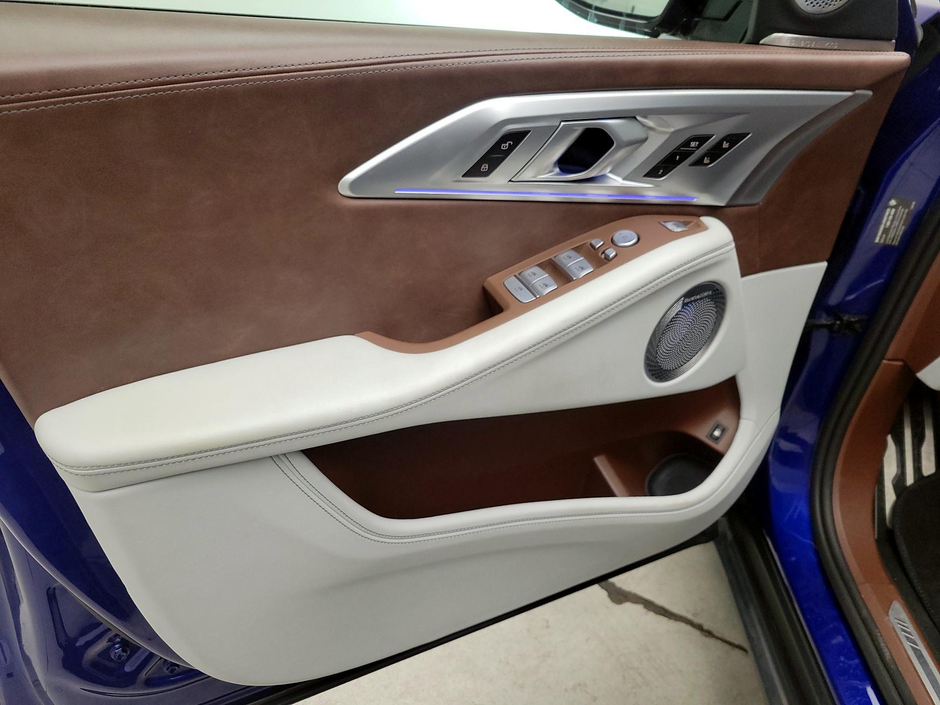 Thumbnail: 2023 BMW XM - 12