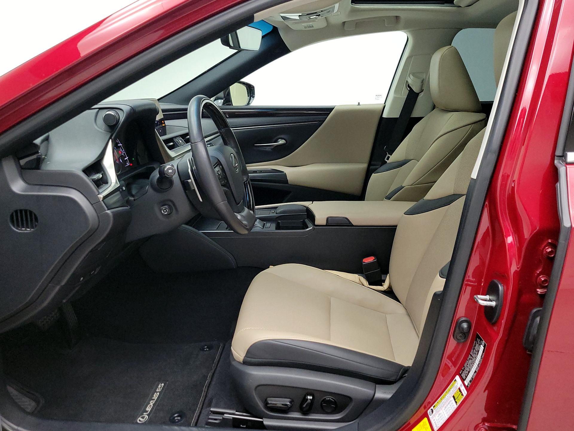 Thumbnail: 2021 Lexus ES - 11