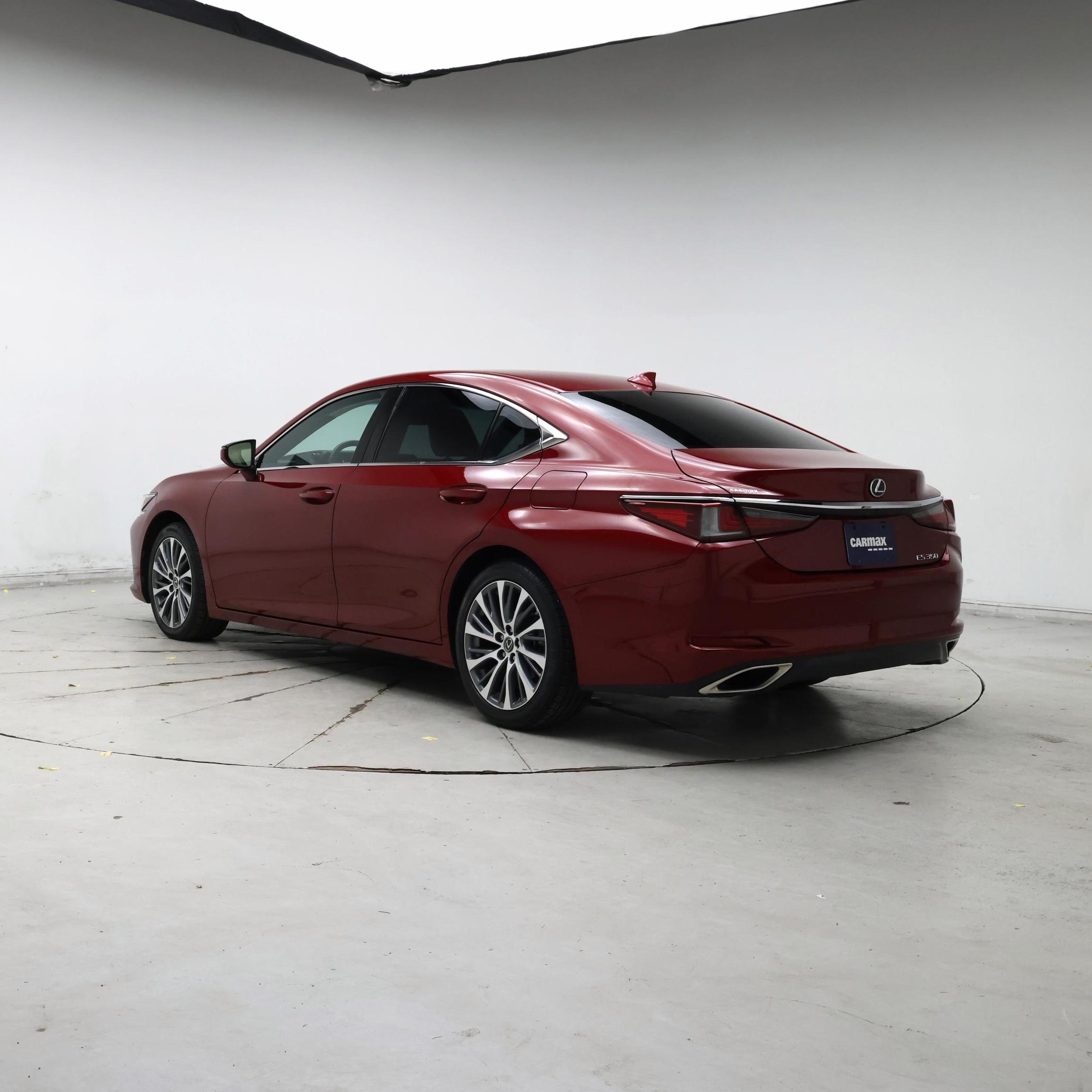 Thumbnail: 2021 Lexus ES - 2