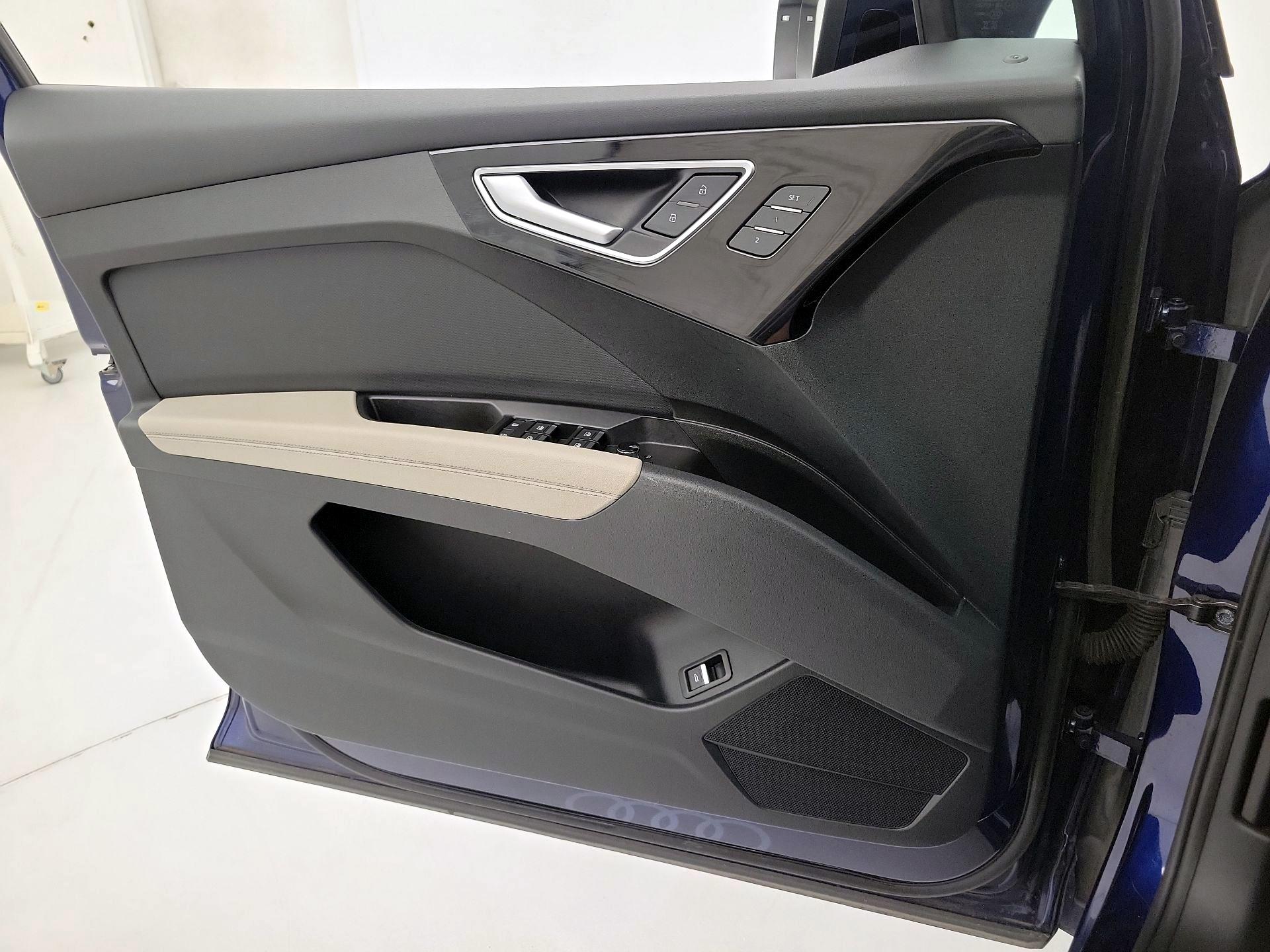 Thumbnail: 2024 Audi Q4 e-tron - 12