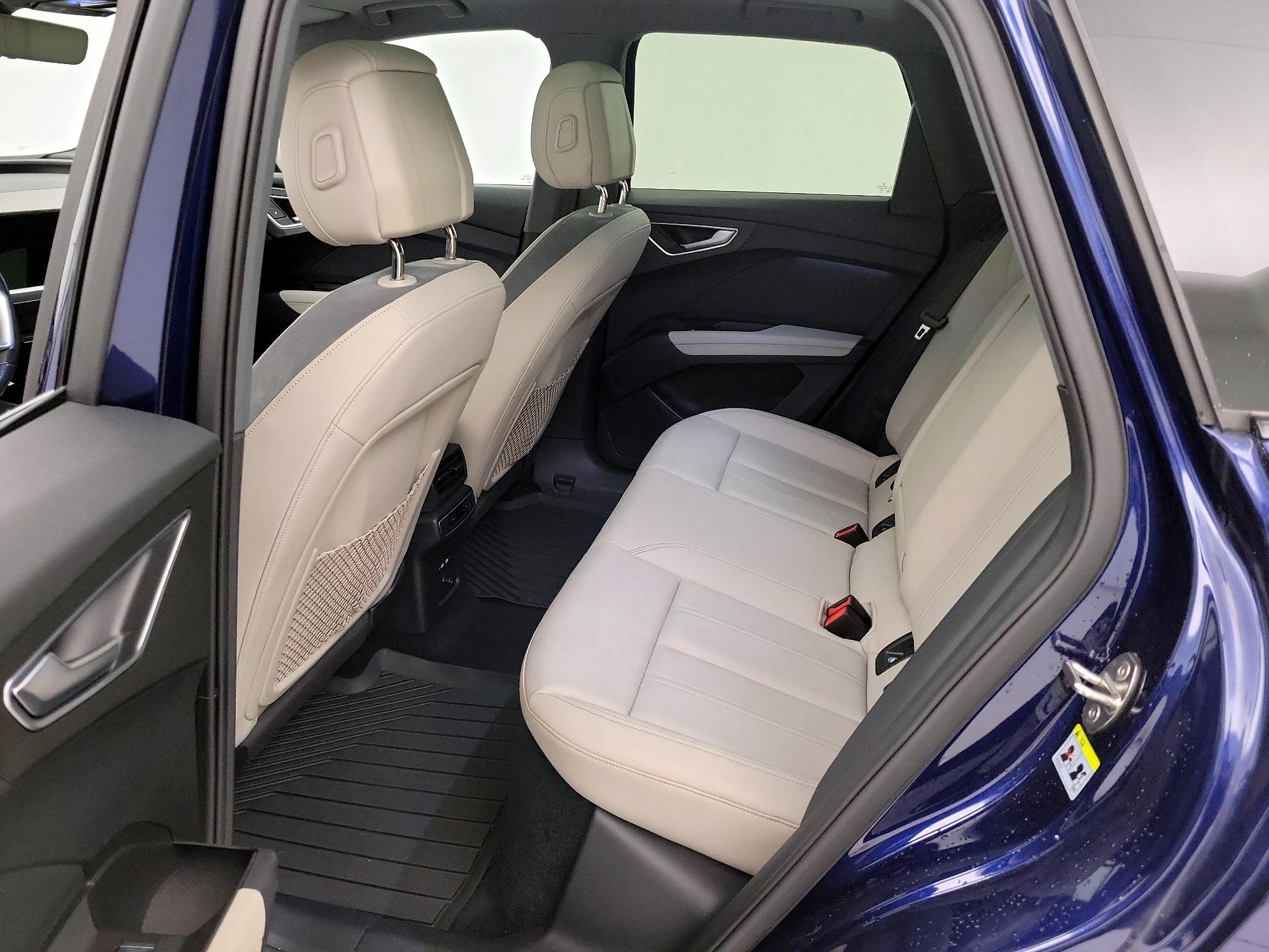 Thumbnail: 2024 Audi Q4 e-tron - 20