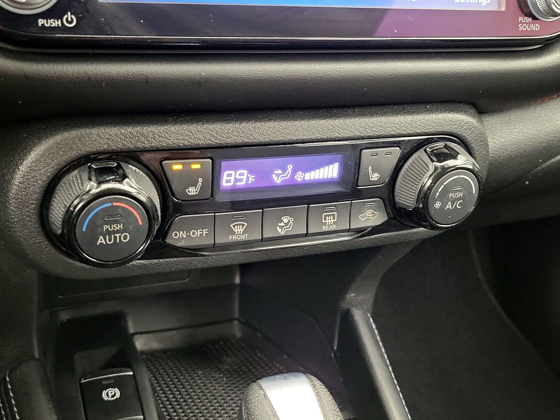 Thumbnail: 2023 Nissan Kicks - 16