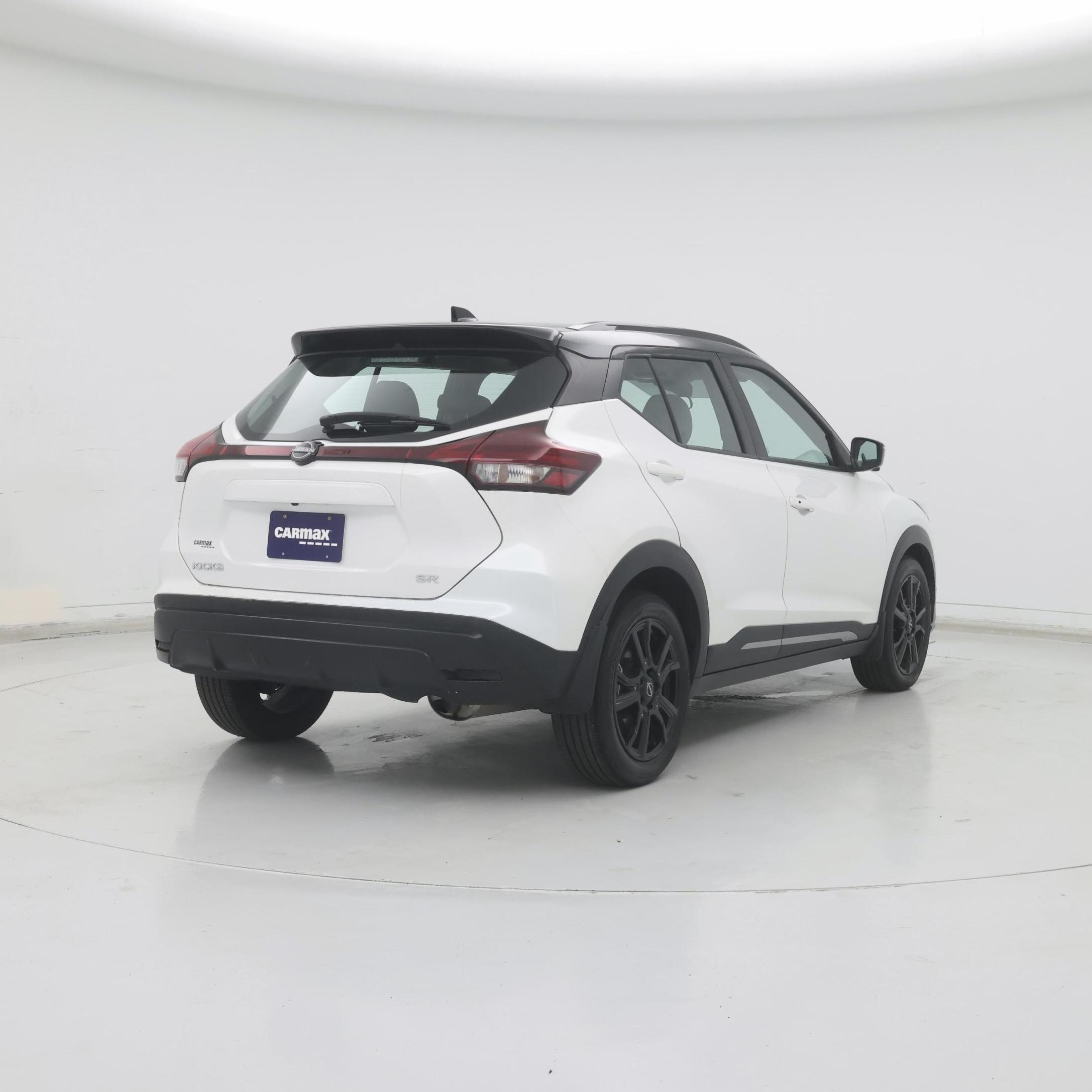 Thumbnail: 2023 Nissan Kicks - 8