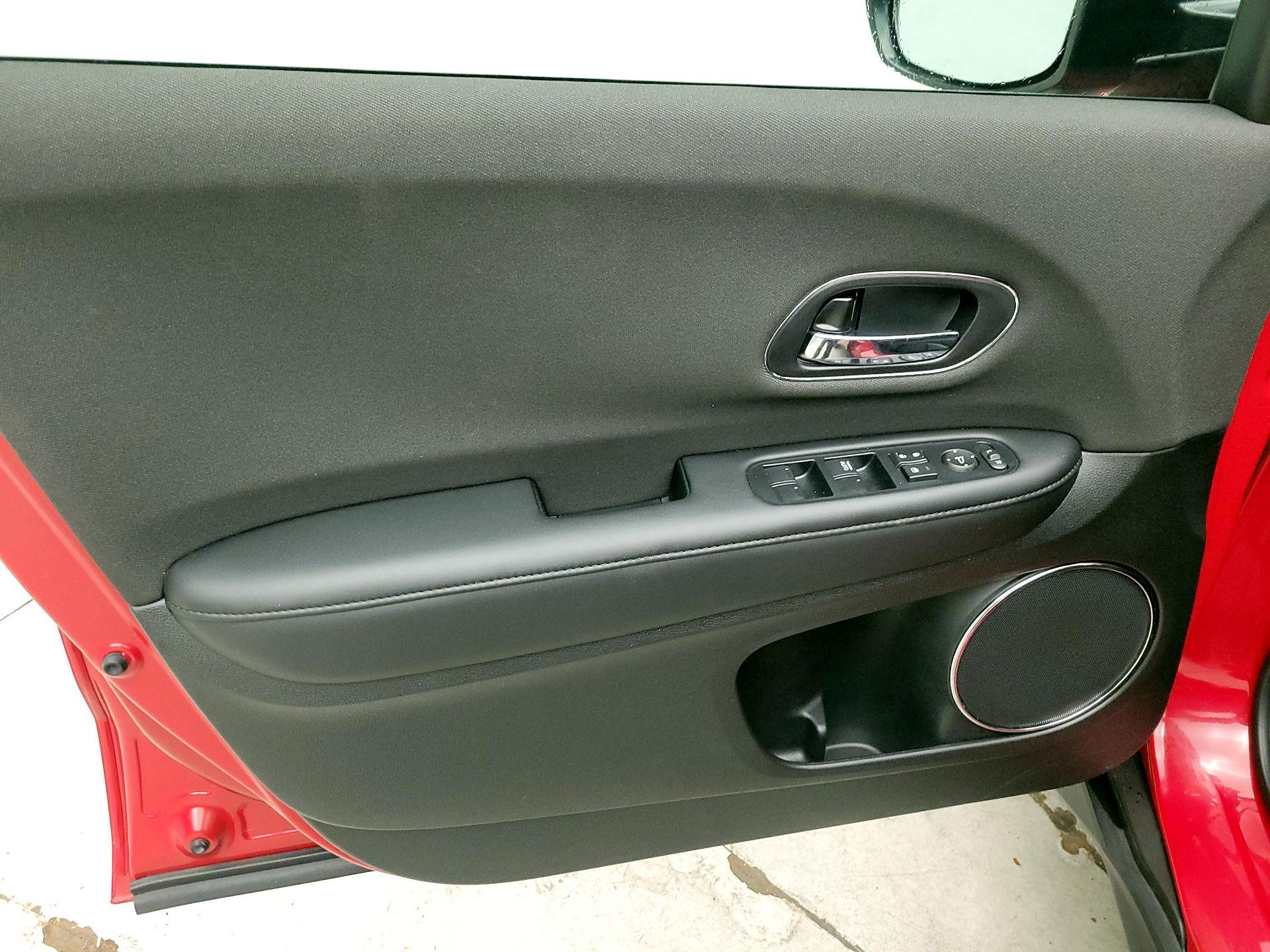 Thumbnail: 2019 Honda HR-V - 12