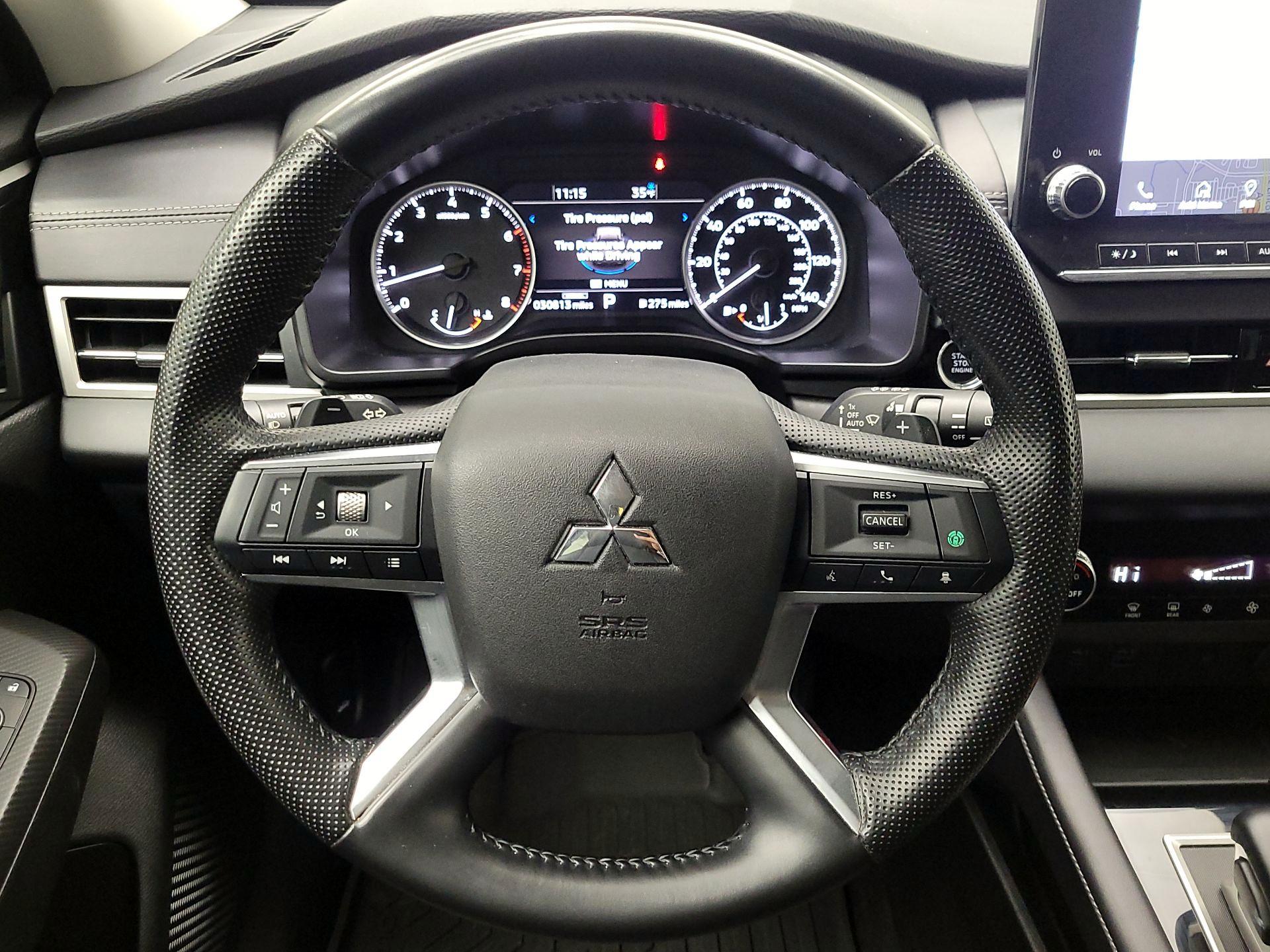 Thumbnail: 2024 Mitsubishi Outlander - 10