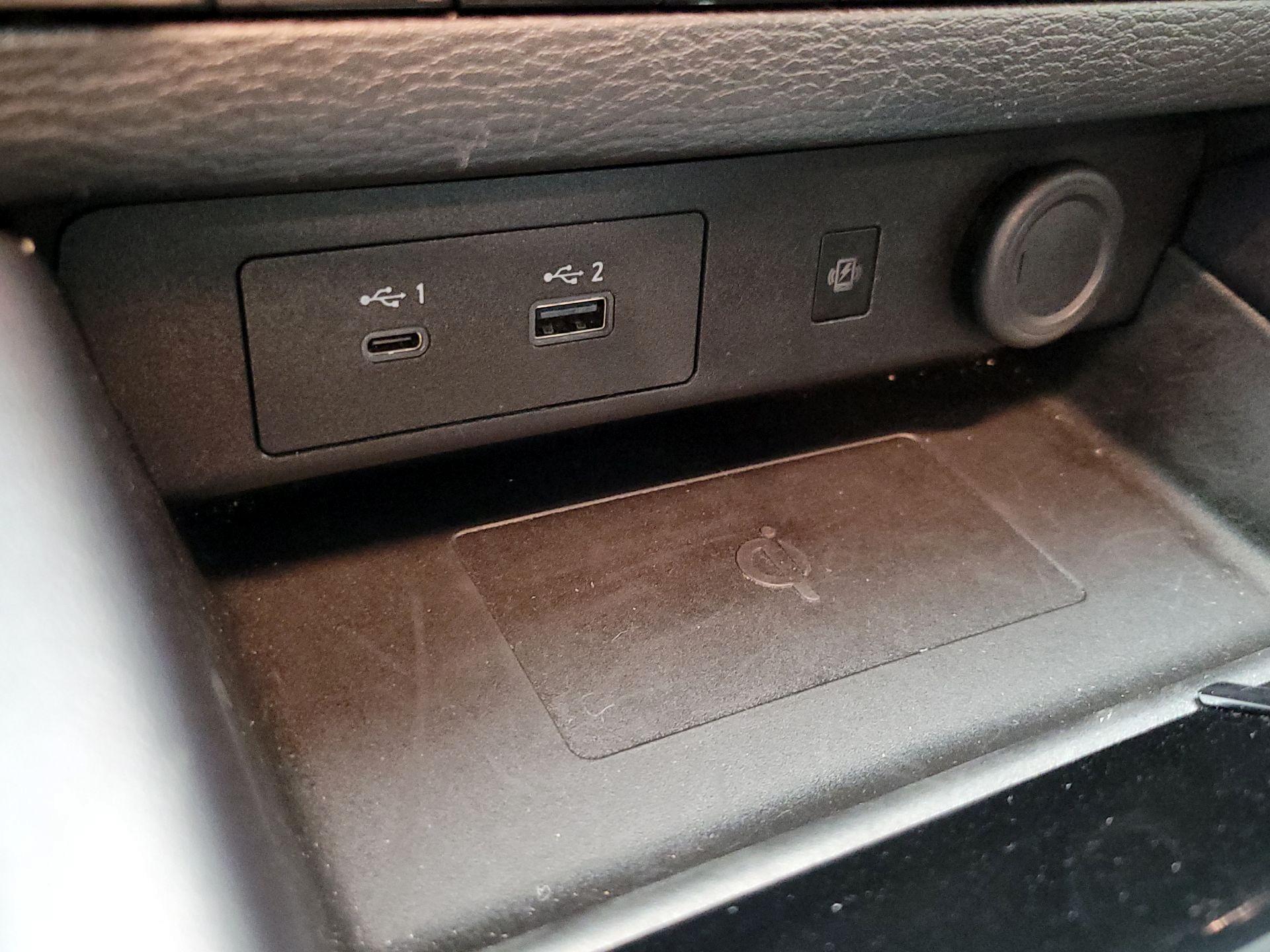 Thumbnail: 2024 Mitsubishi Outlander - 19