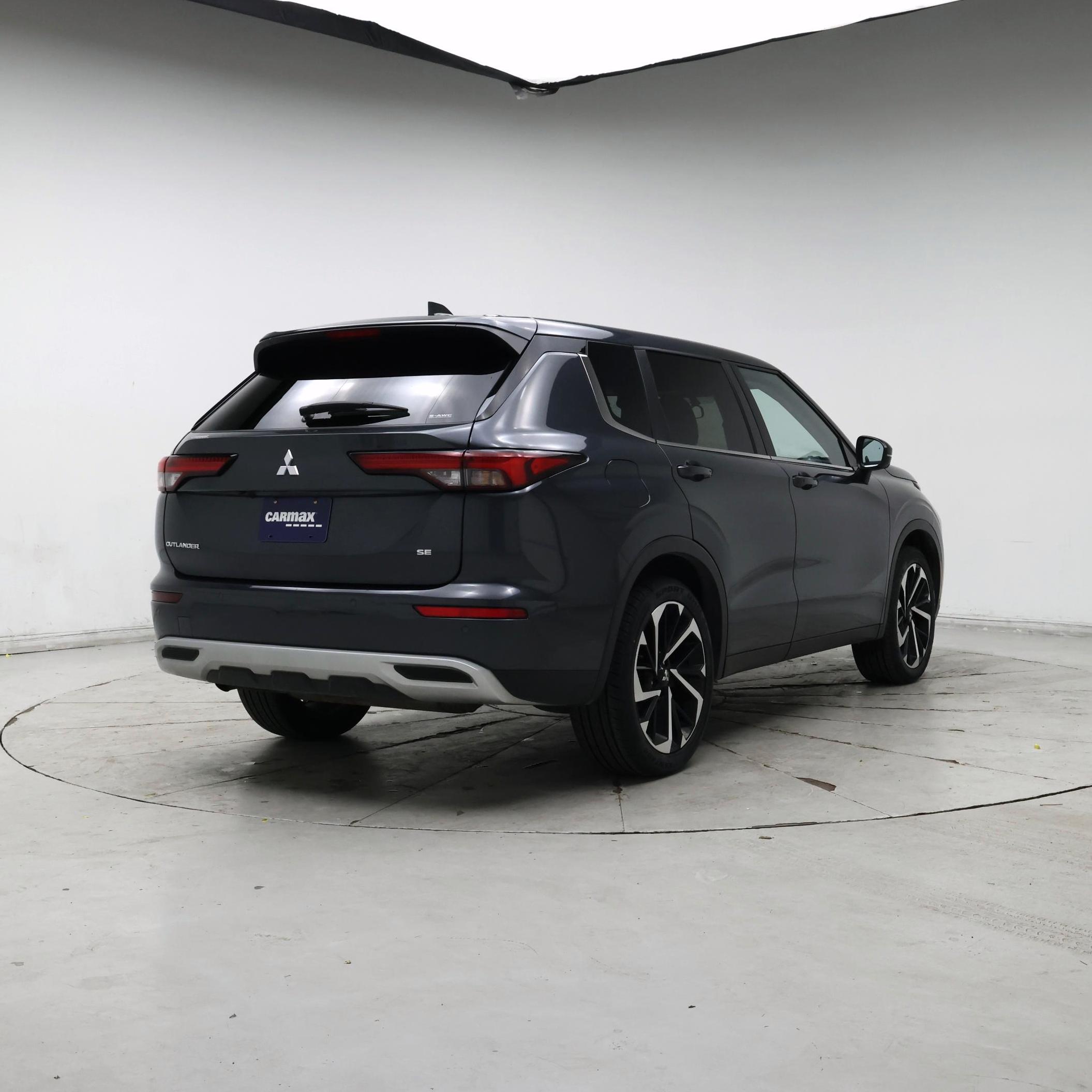 Thumbnail: 2024 Mitsubishi Outlander - 8